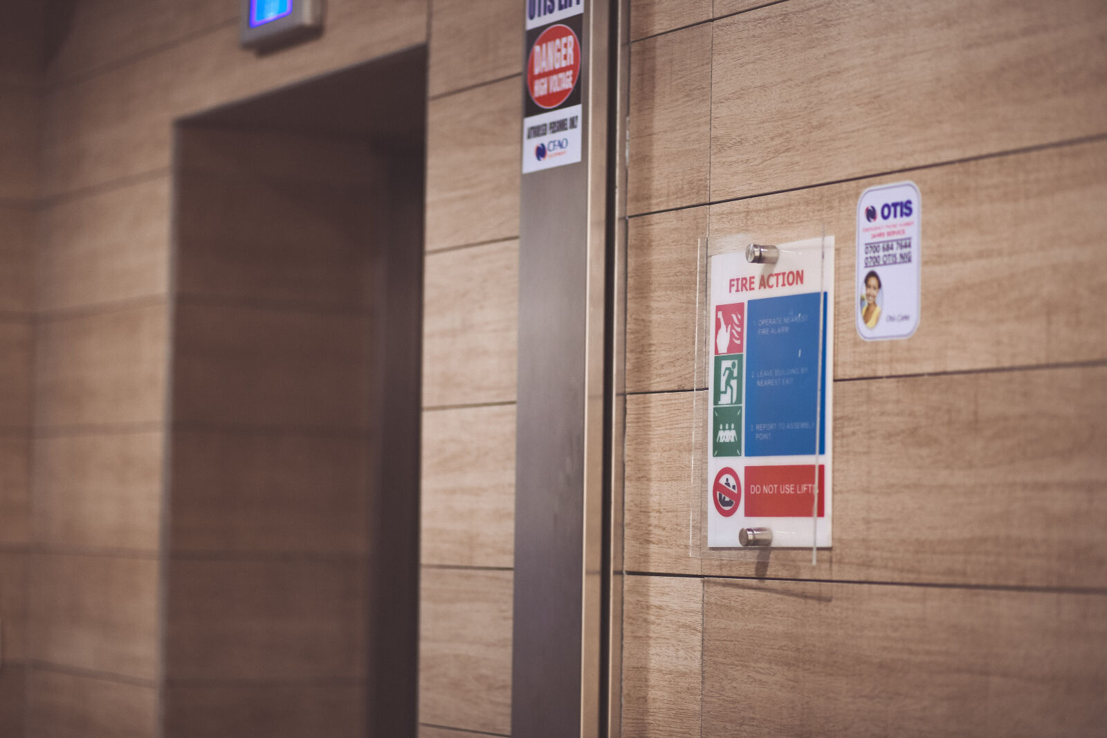 Canon EF 85mm F1.8 USM sample photo. Corporate, office, safety photography
