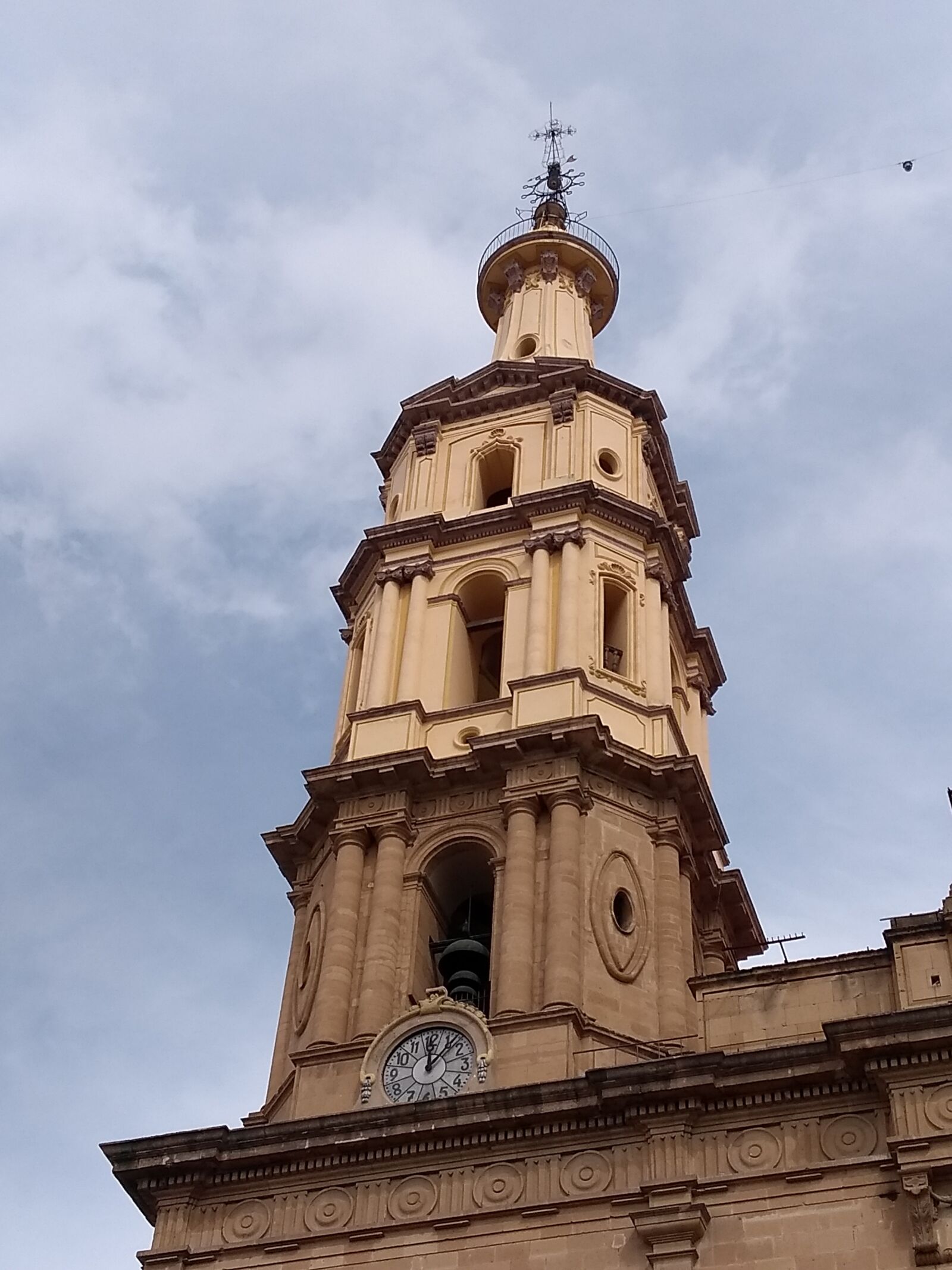 Motorola Moto G (5th Gen) sample photo. Architecture, religion, travel photography