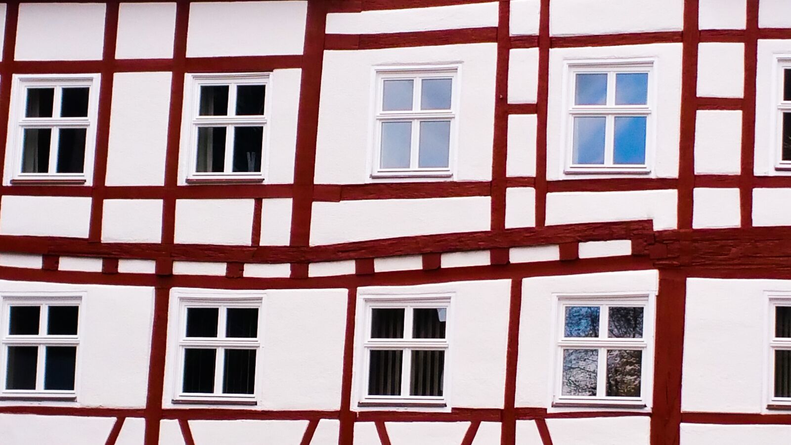 Samsung Galaxy Note4 sample photo. Window, architecture, house photography