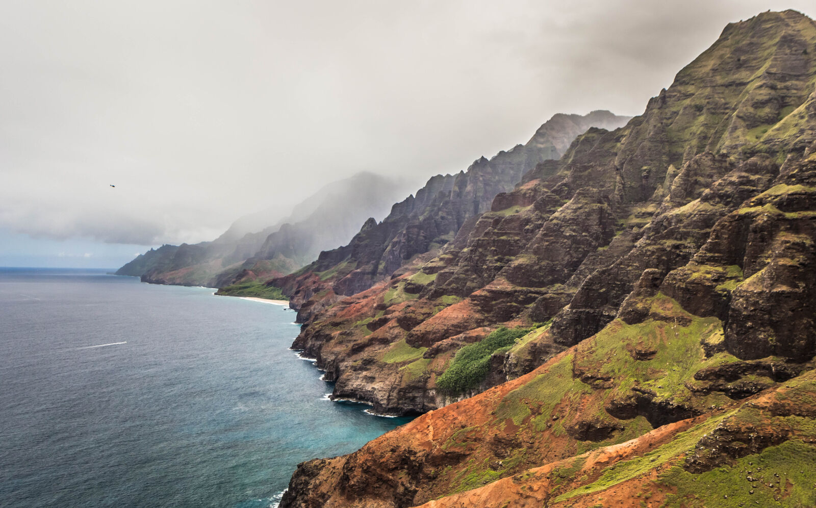 Canon EOS 60D + Canon EF-S 17-55mm F2.8 IS USM sample photo. Cliff, coast, hawaii, island photography