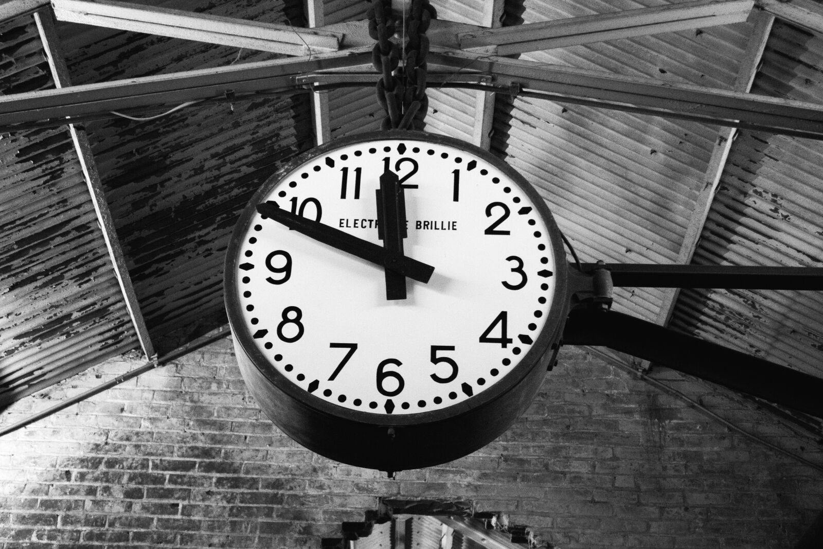 Nikon D3100 sample photo. Clock, classic clock, vintage photography