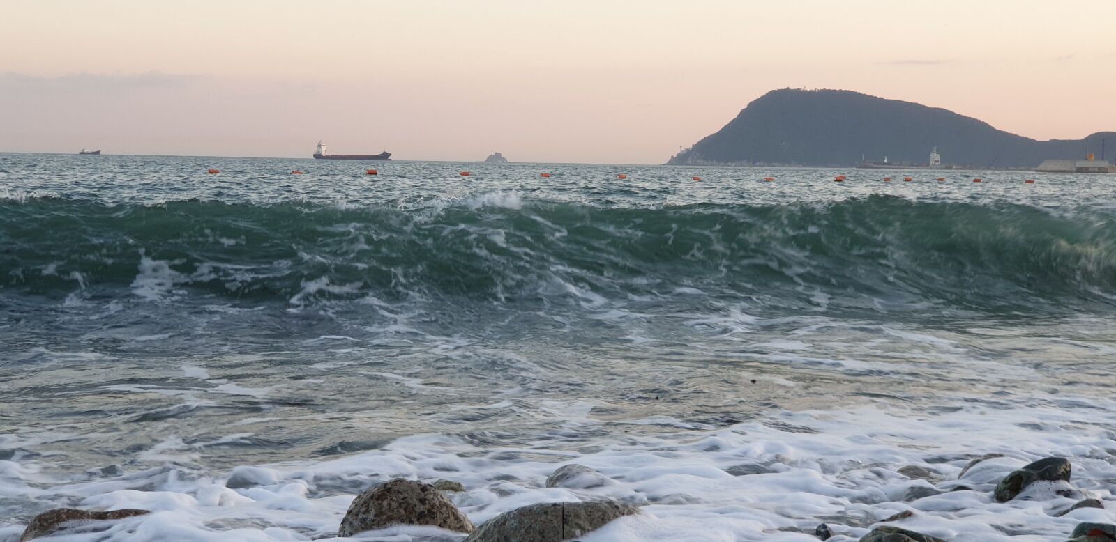 Samsung Galaxy S9+ sample photo. Busan, the beds, sea photography