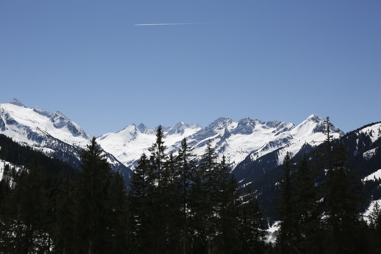 Canon EF 24-105mm F4L IS USM sample photo. Snow, mountains, landscape photography