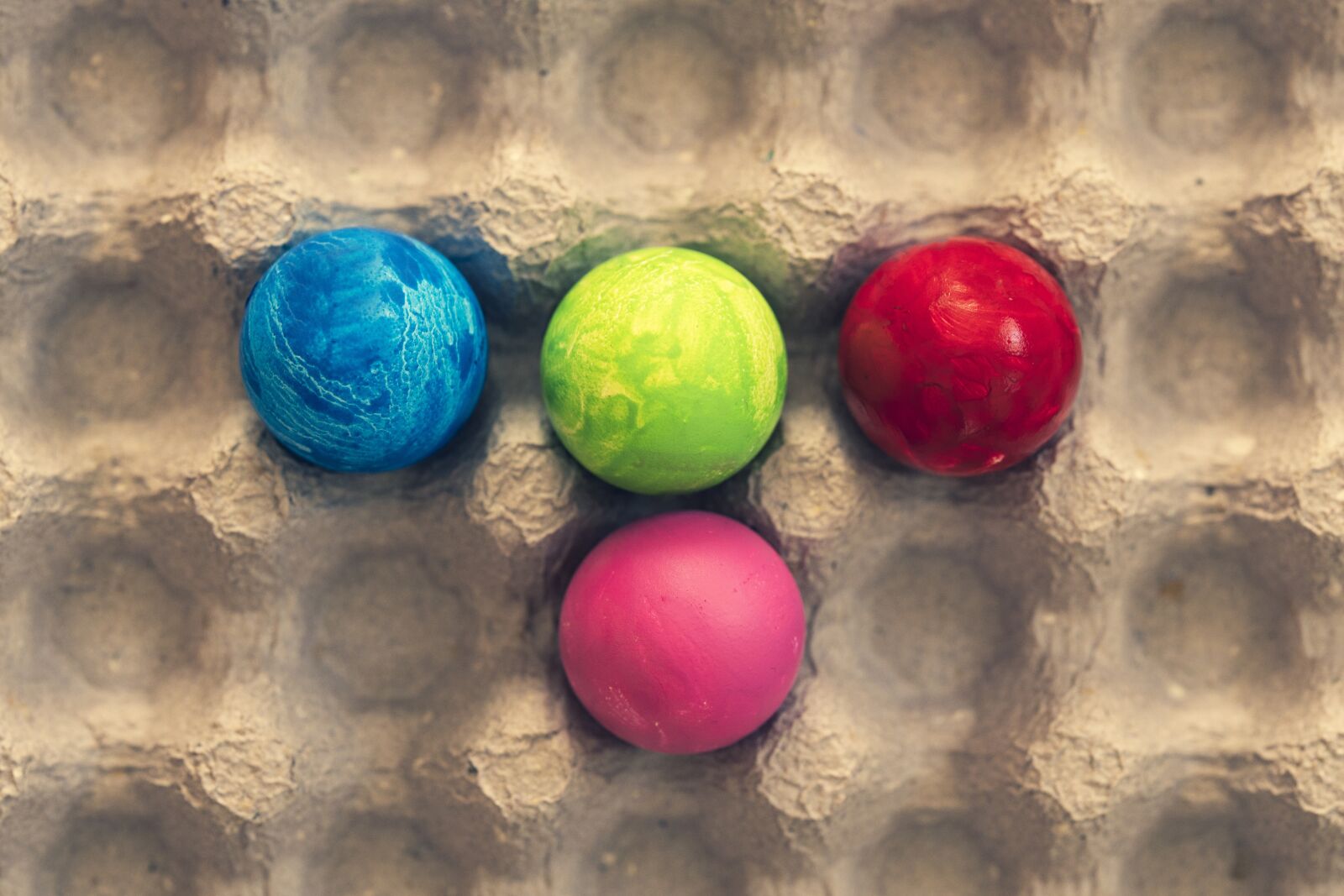 Canon EOS R sample photo. Easter, egg, color photography