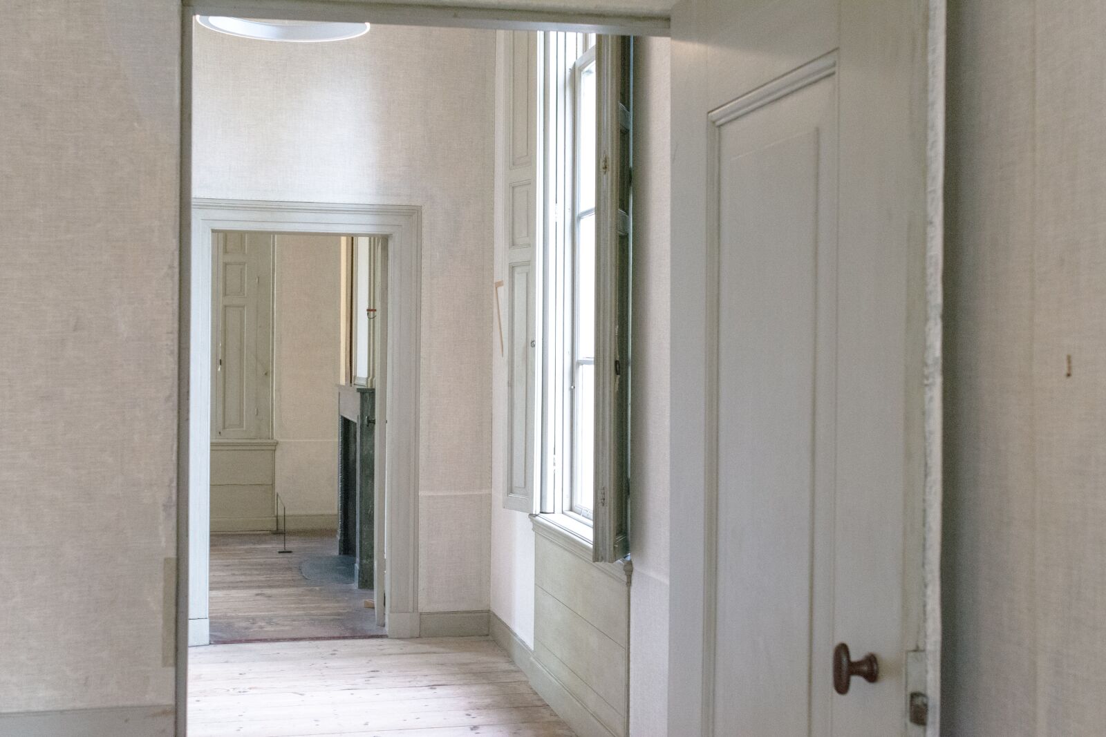 Nikon D5200 sample photo. Indoors, door, house photography