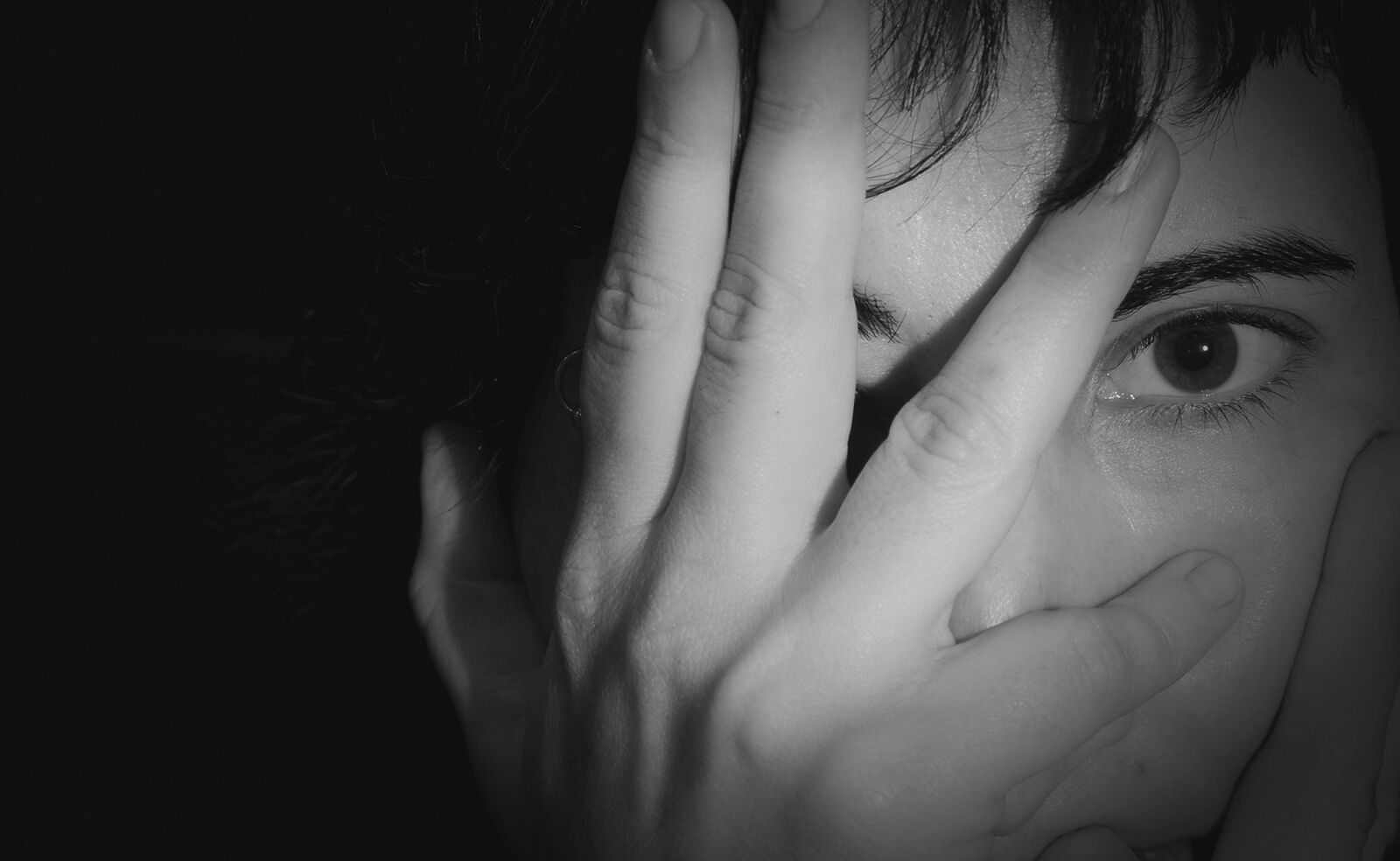 Nikon D600 sample photo. Mystery, hands, eyes photography