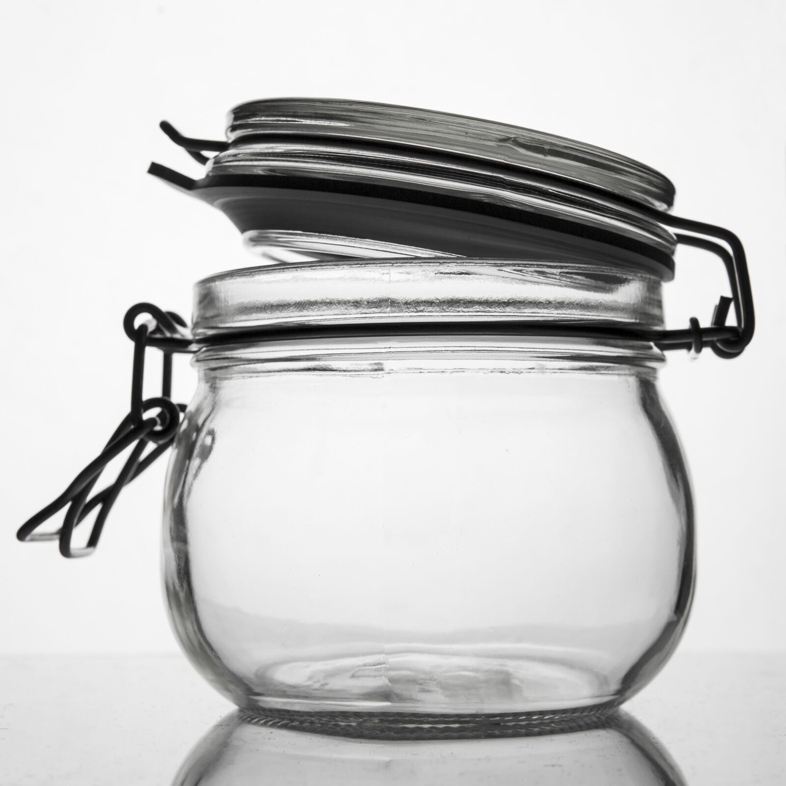 Canon EOS 5D Mark III sample photo. Black and white, jar photography