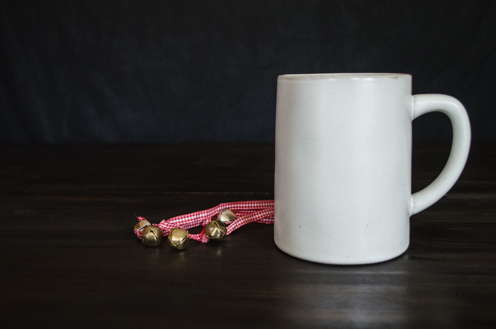 Nikon D5100 sample photo. Holidays, dark background, bells photography