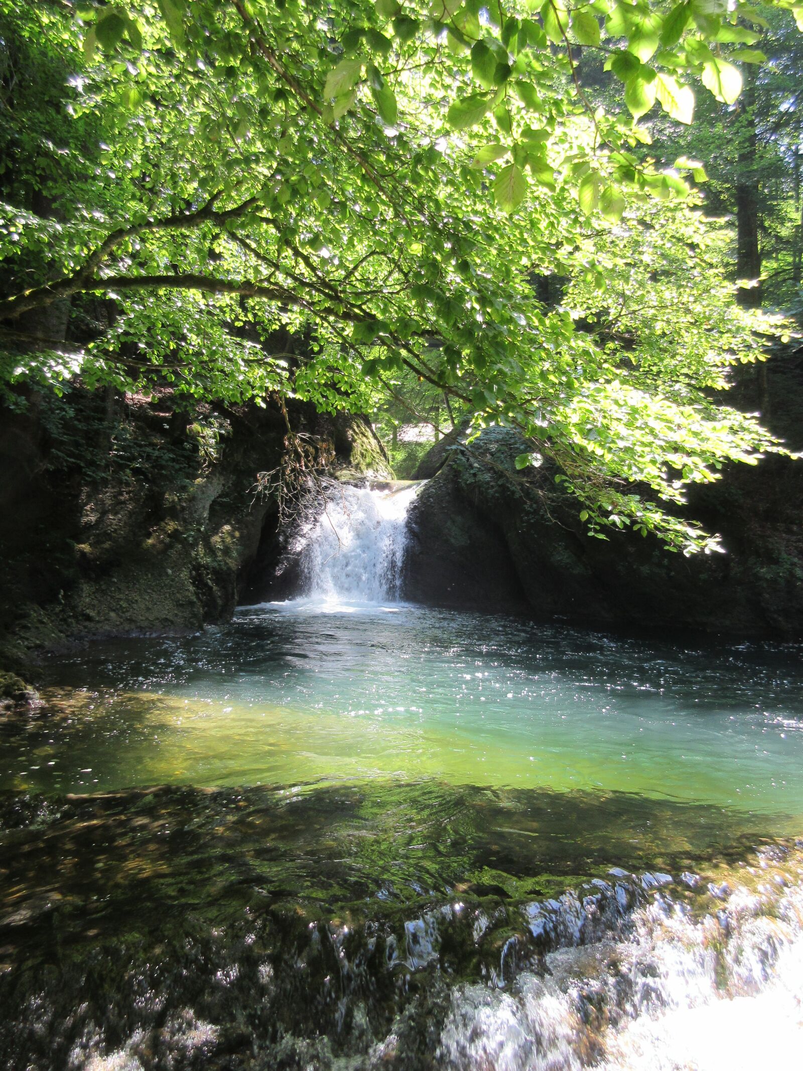 Canon PowerShot ELPH 340 HS (IXUS 265 HS / IXY 630) sample photo. Eistobel, waterfall, bach photography