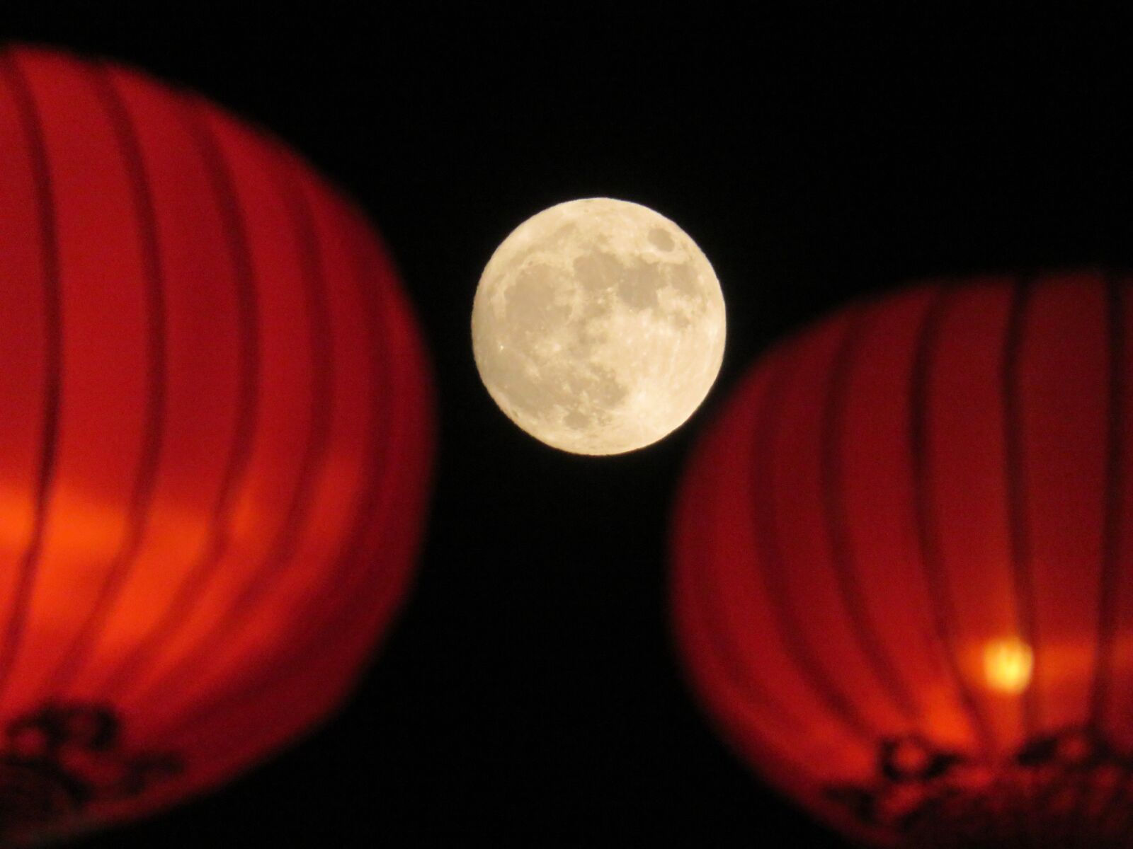 Canon PowerShot SX730 HS sample photo. Moon, lantern, asian photography
