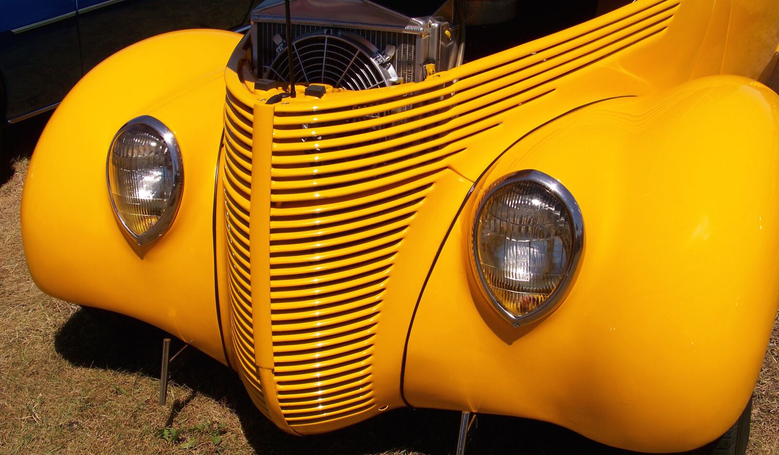 Kodak EASYSHARE Z1012 IS DIGITAL CAMERA sample photo. Classic car, vehicle, history photography