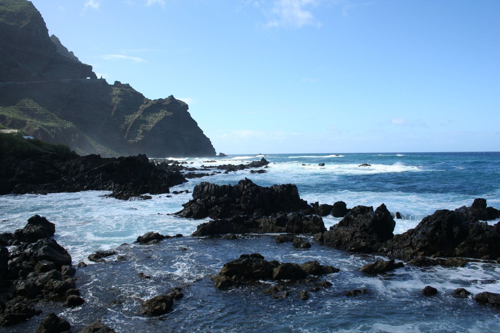 Canon EOS 350D (EOS Digital Rebel XT / EOS Kiss Digital N) sample photo. Sea, coast, holiday photography