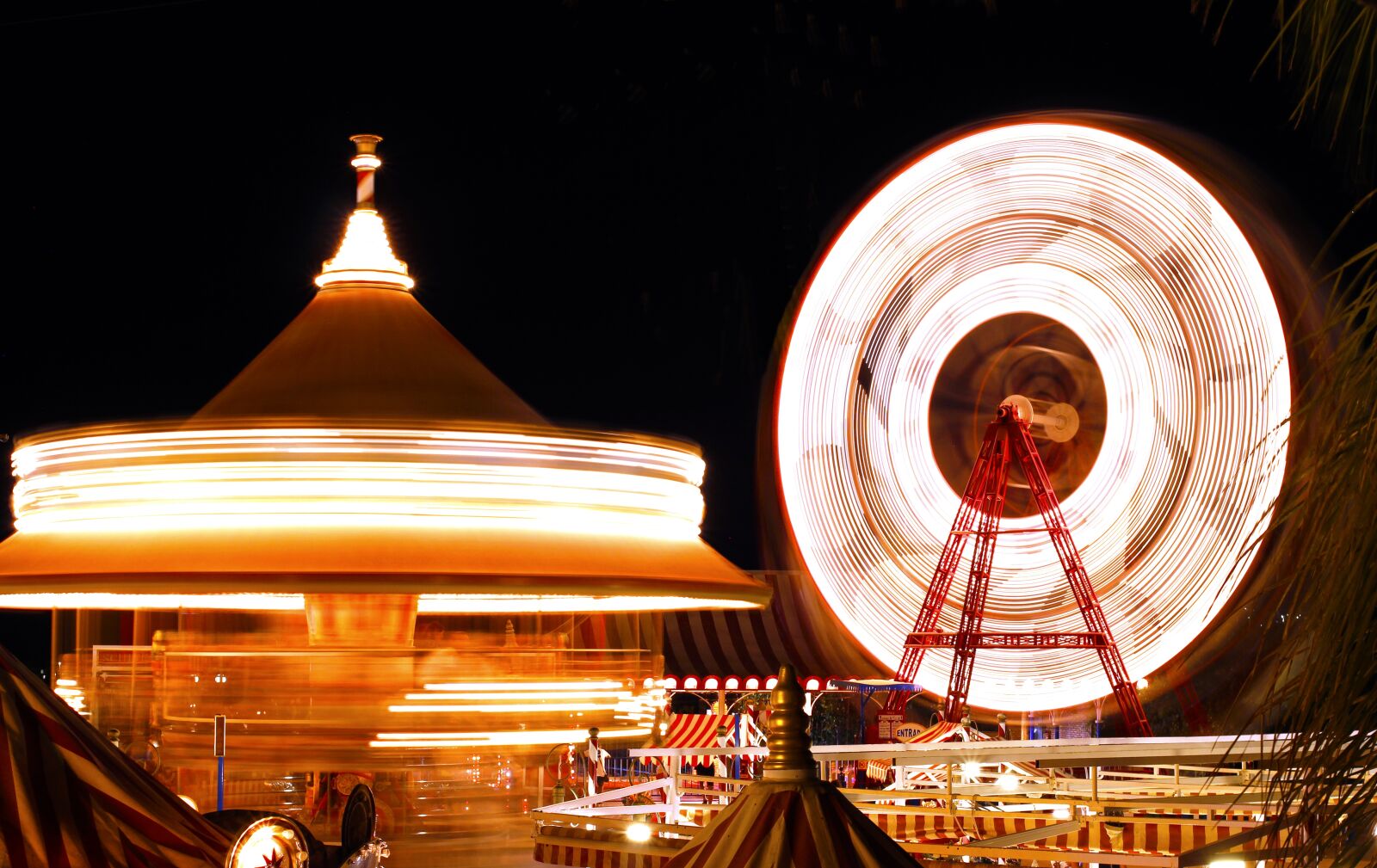 Canon EOS 600D (Rebel EOS T3i / EOS Kiss X5) sample photo. Amusement park, carousel, costa photography