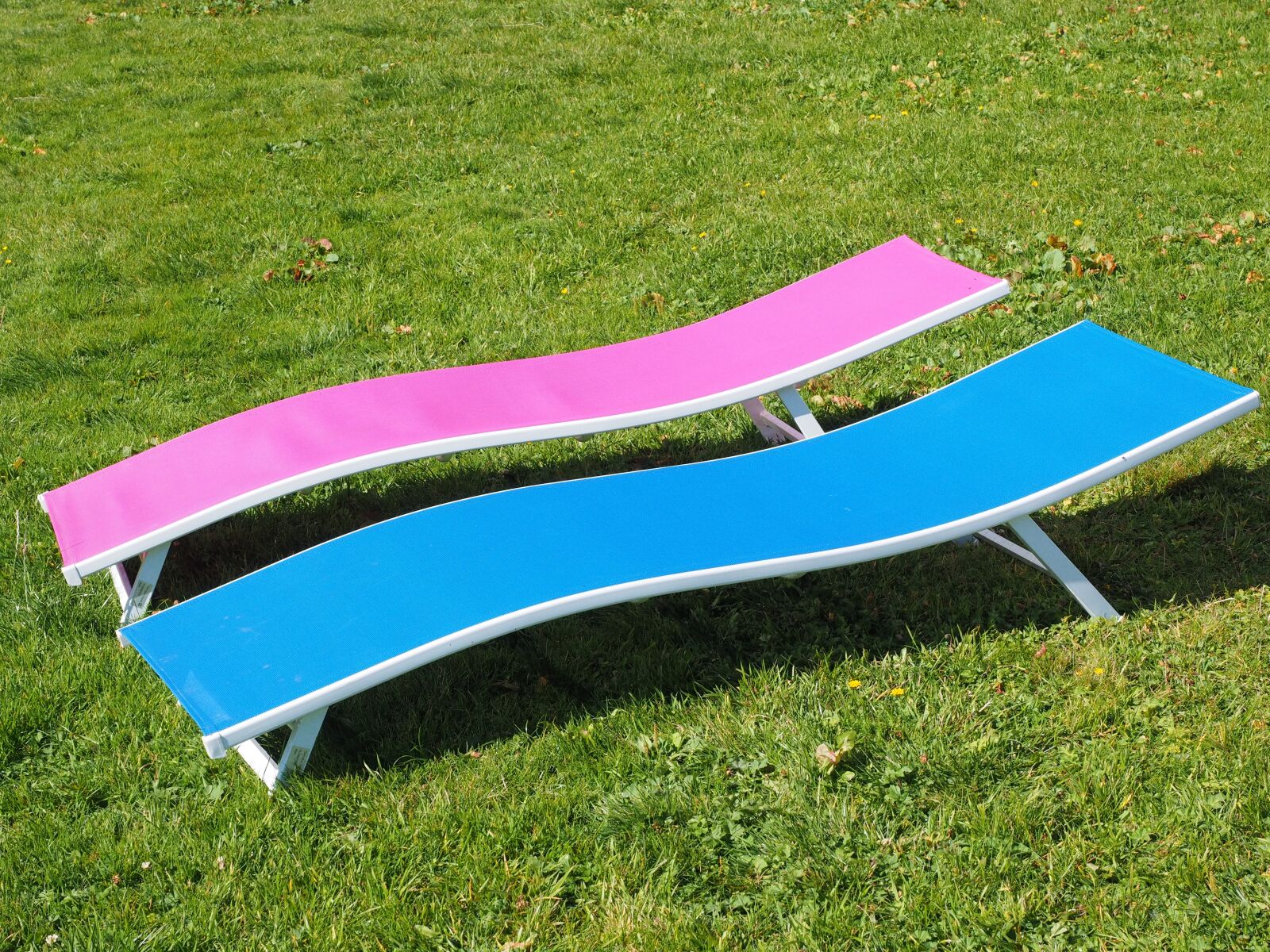 Olympus M.Zuiko Digital ED 12-40mm F2.8 Pro sample photo. Sun loungers, concerns, relaxation photography