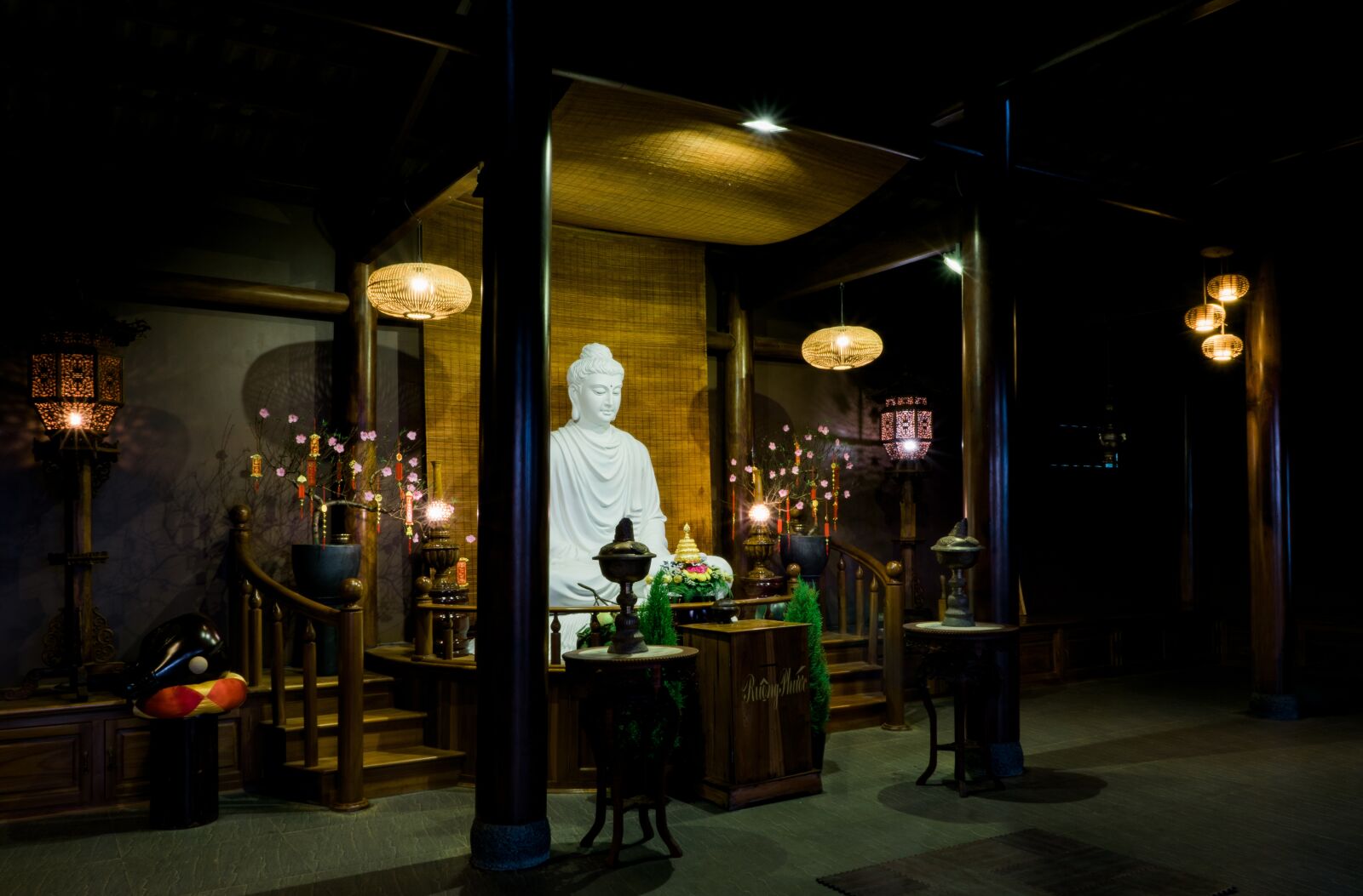 Sony ILCA-77M2 + Sony DT 16-50mm F2.8 SSM sample photo. Temple, buddha, vietnam photography