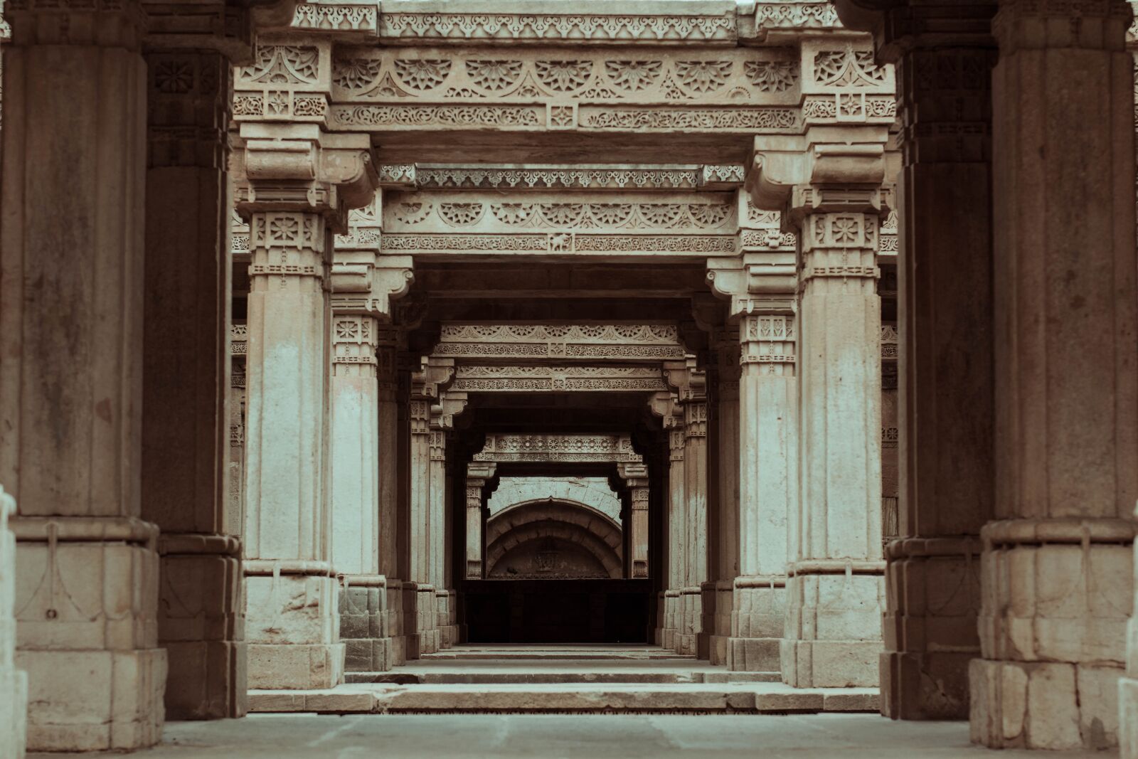 Nikon D5200 sample photo. Architecture, monument, hallway photography