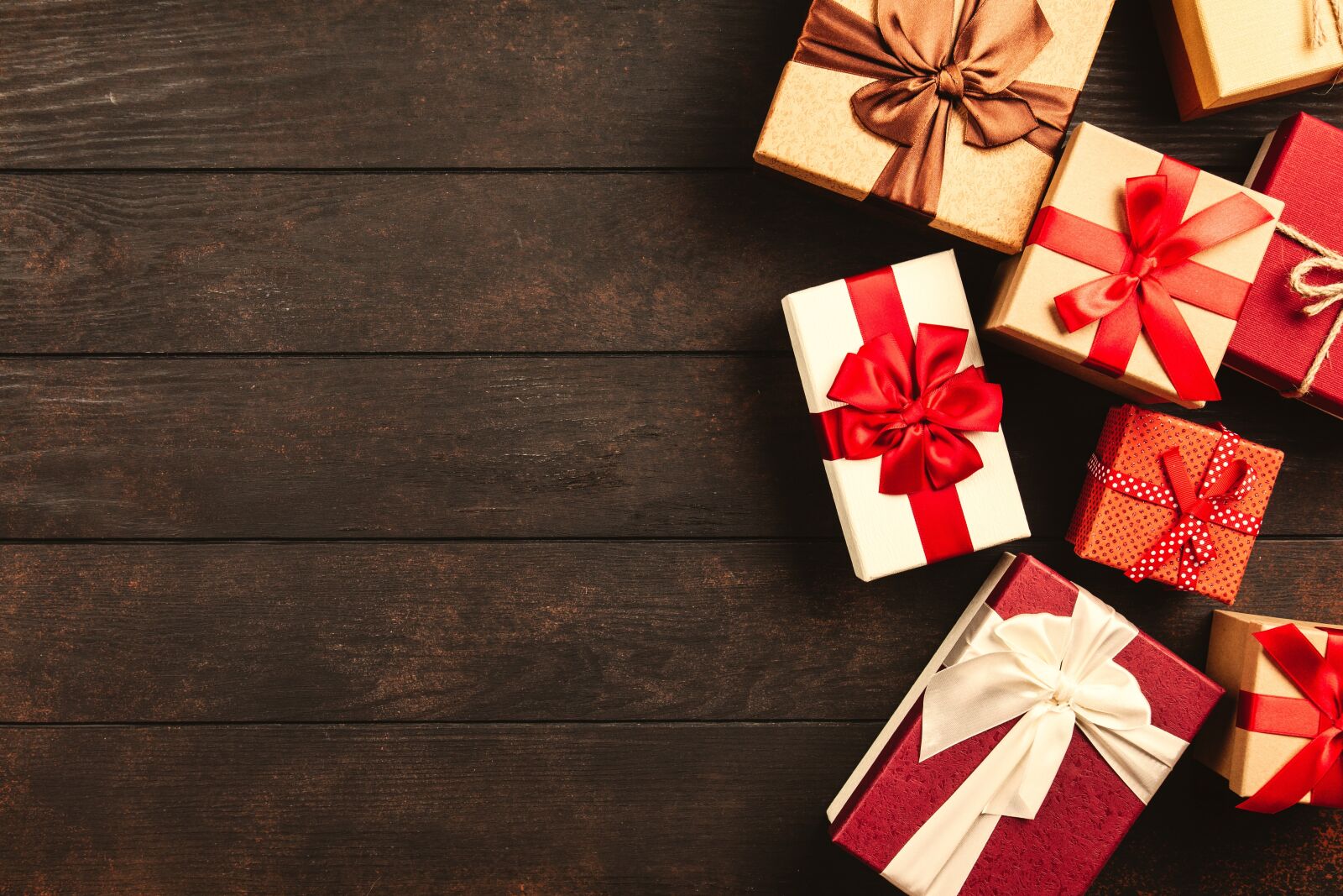 Canon EOS 5D Mark II sample photo. Gift, box, christmas photography