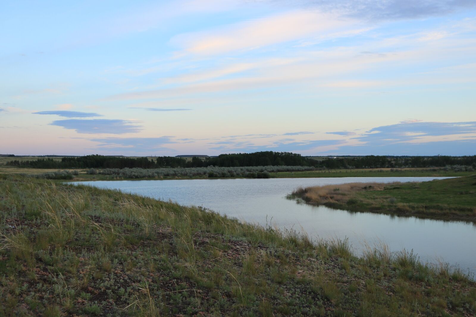 Canon EOS 750D (EOS Rebel T6i / EOS Kiss X8i) sample photo. River, landscape, evening photography