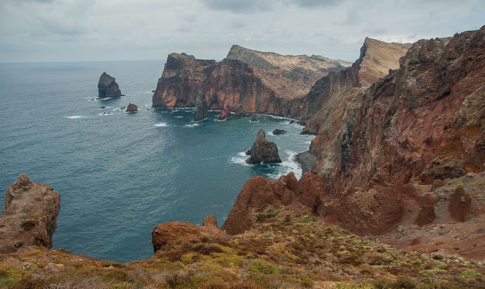 Pentax K10D sample photo. Madeira, cliffs, portugal photography