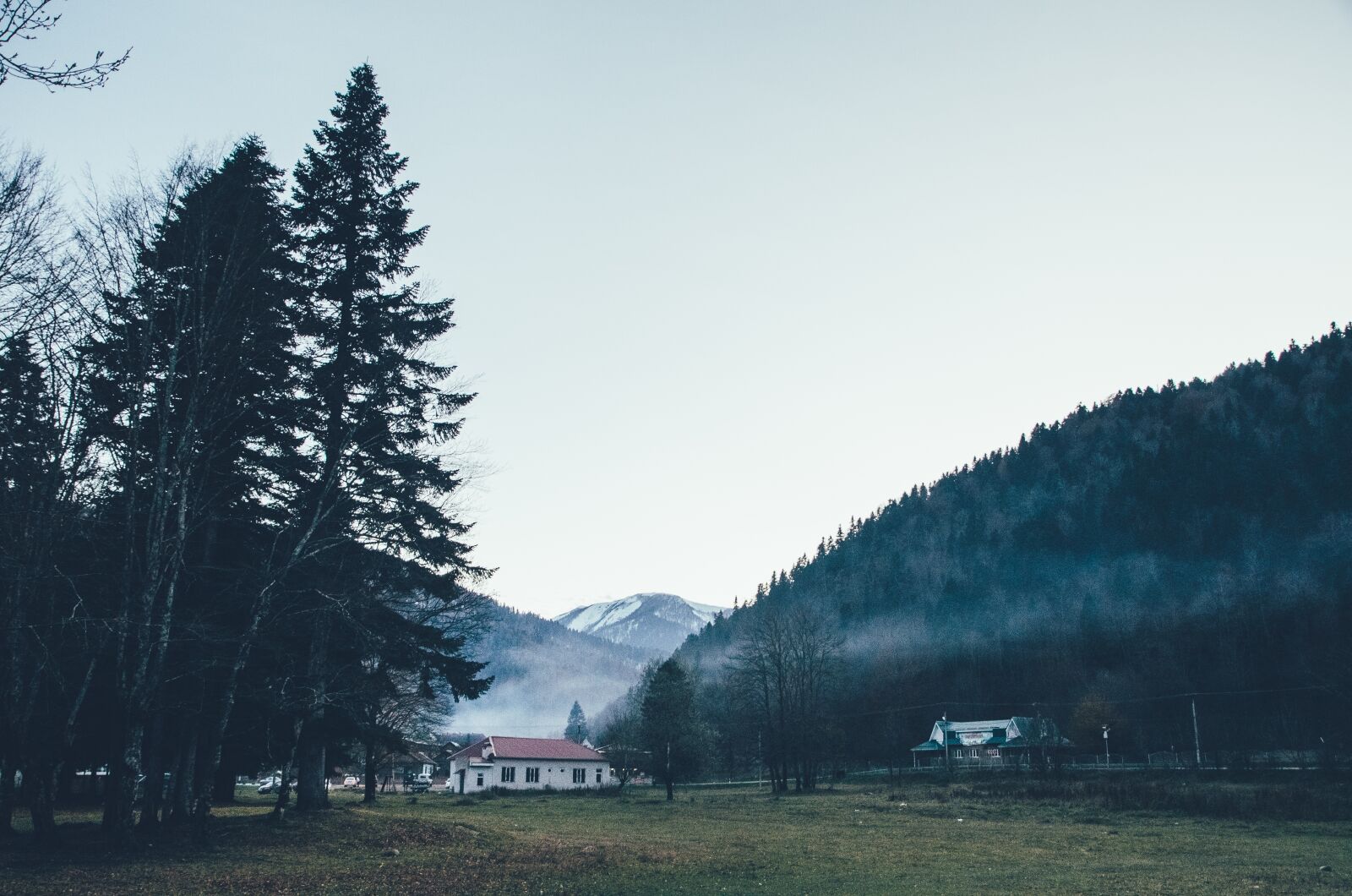 Nikon D7000 sample photo. Mountains, fog, evening photography