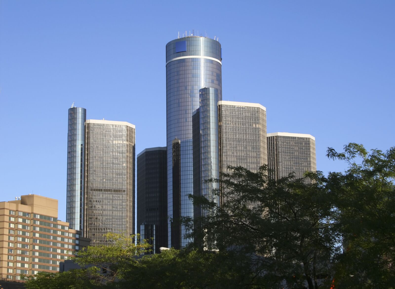 Canon EOS 20D sample photo. Gm, building, detroit photography