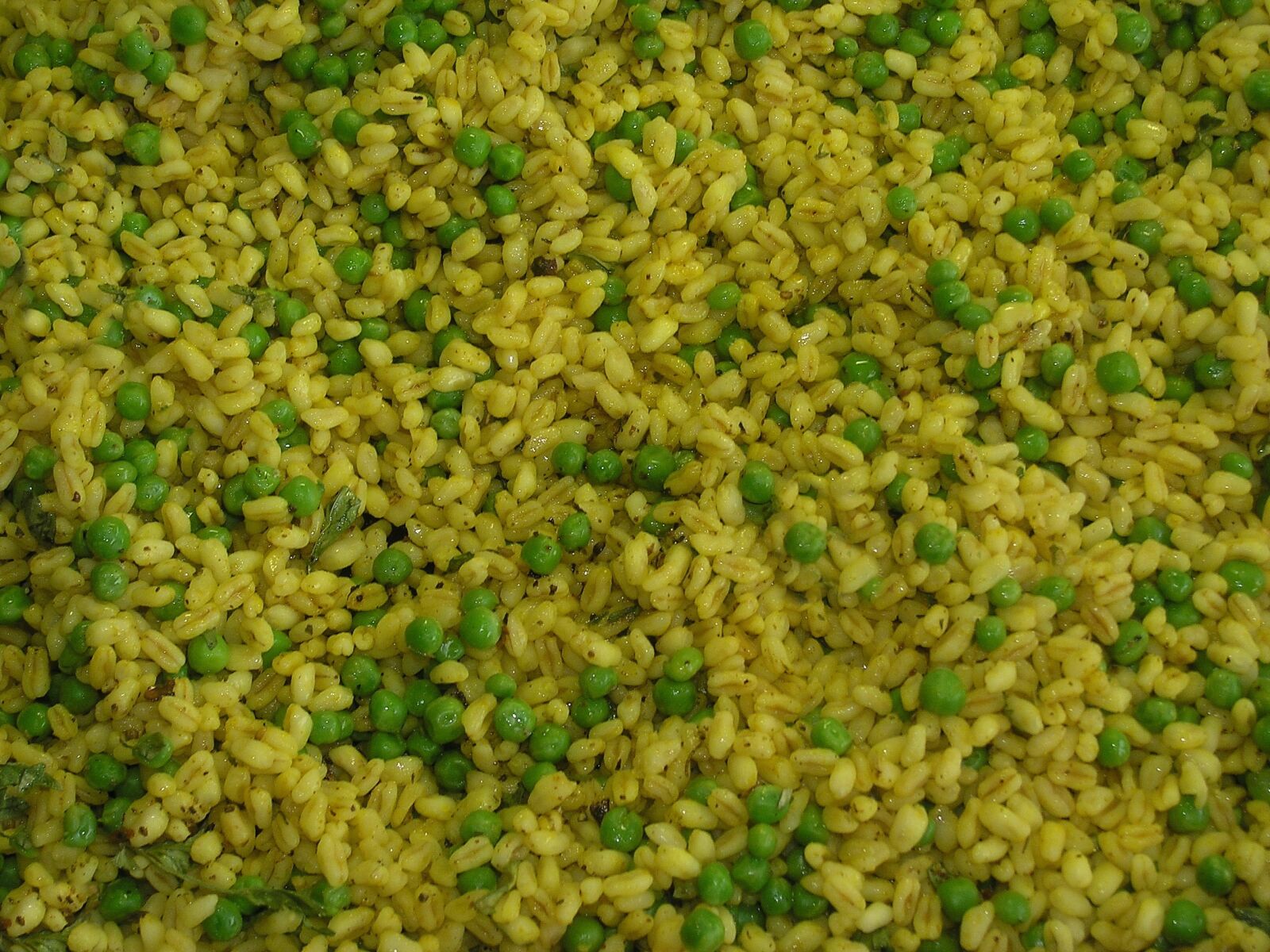 Olympus C5060WZ sample photo. Peas, rice, cooked photography
