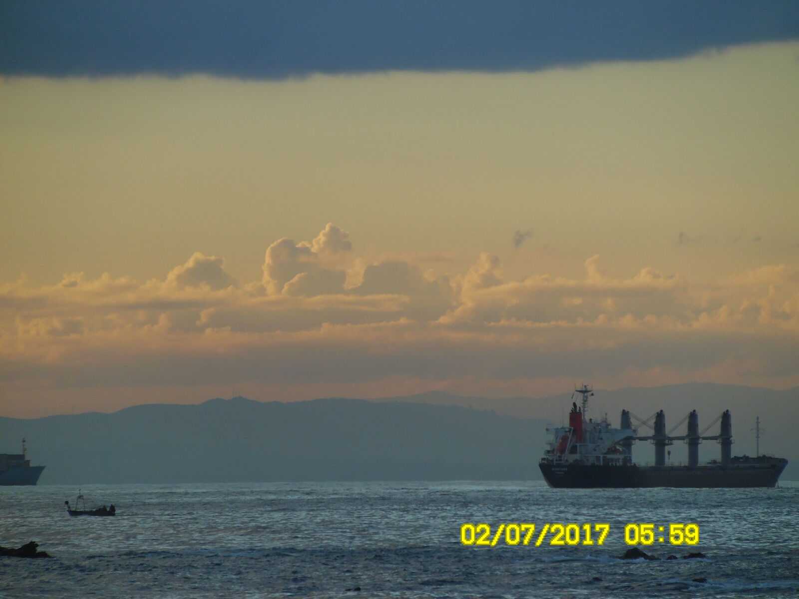 Samsung WB1100F/WB1101F/WB1102F sample photo