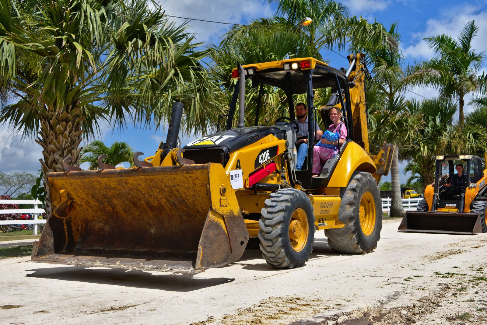 Nikon D7200 sample photo. Backhoe, loader, caterpillar photography