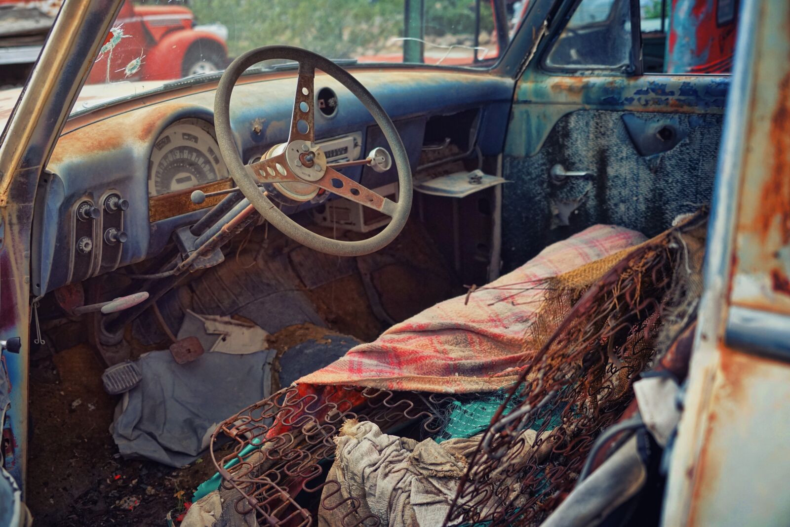 Sony a7 II + Sony FE 24-240mm F3.5-6.3 OSS sample photo. Cockpit, oldtimer, auto photography