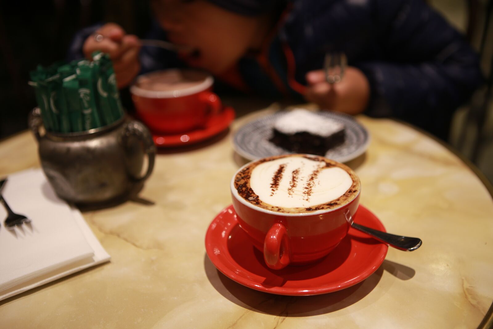 Canon EOS 6D + Canon EF 24-70mm F2.8L USM sample photo. Food, drink, tables photography