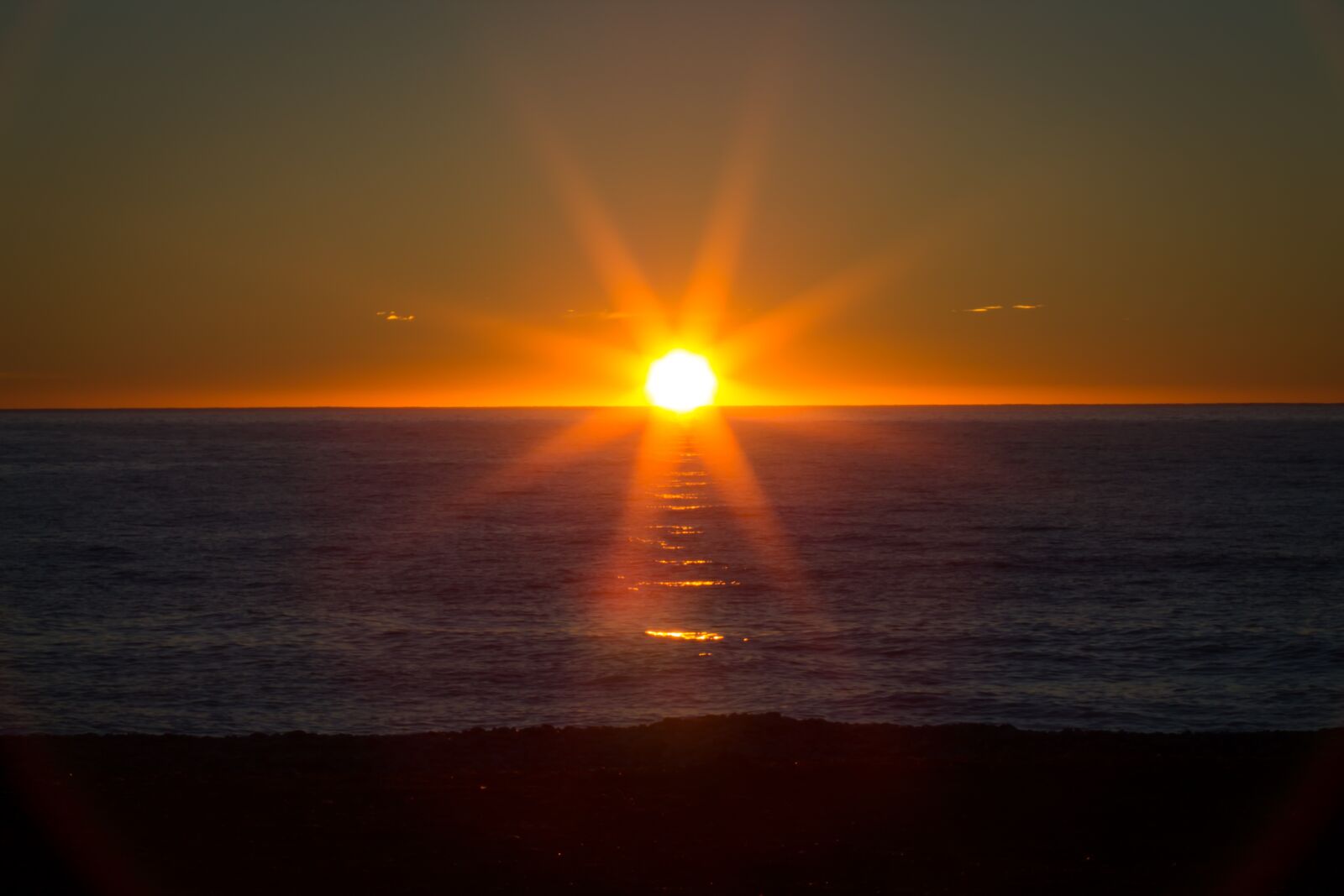 Canon EF 70-300mm F4-5.6 IS USM sample photo. Sunset, sun, dawn photography