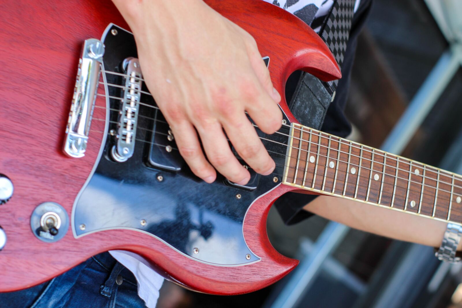 Canon EOS 1300D (EOS Rebel T6 / EOS Kiss X80) sample photo. Guitar, music, telecaster photography