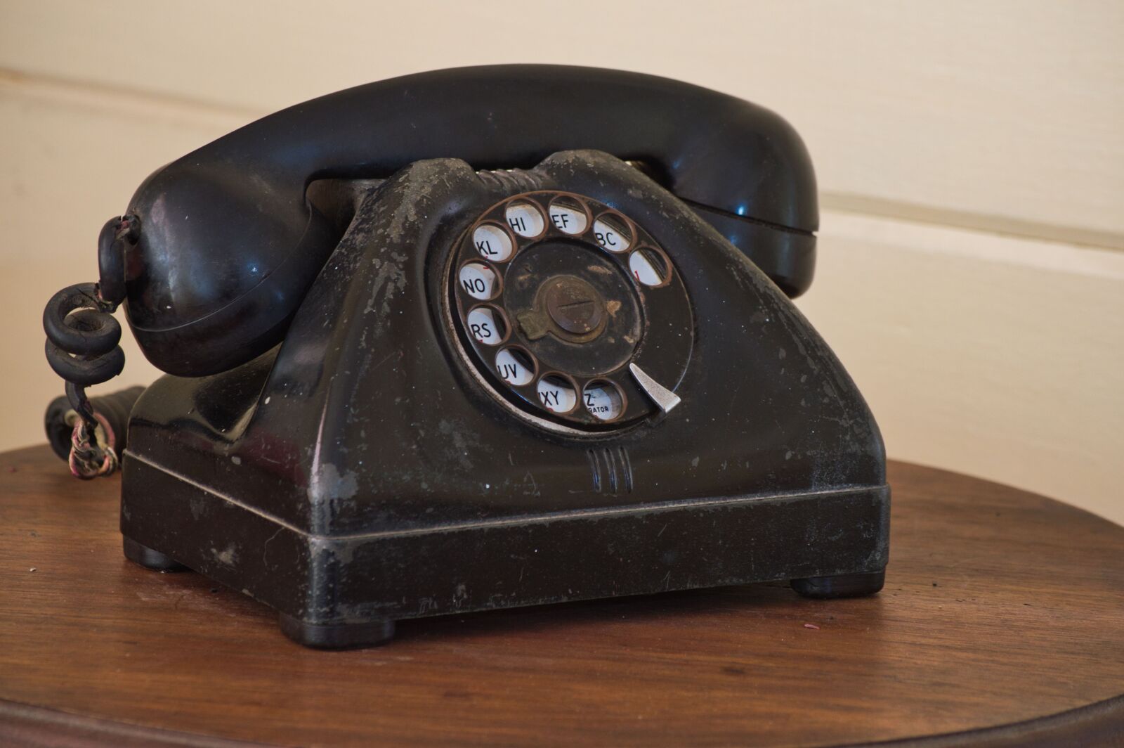 Nikon D3200 sample photo. Phone, vintage, old photography