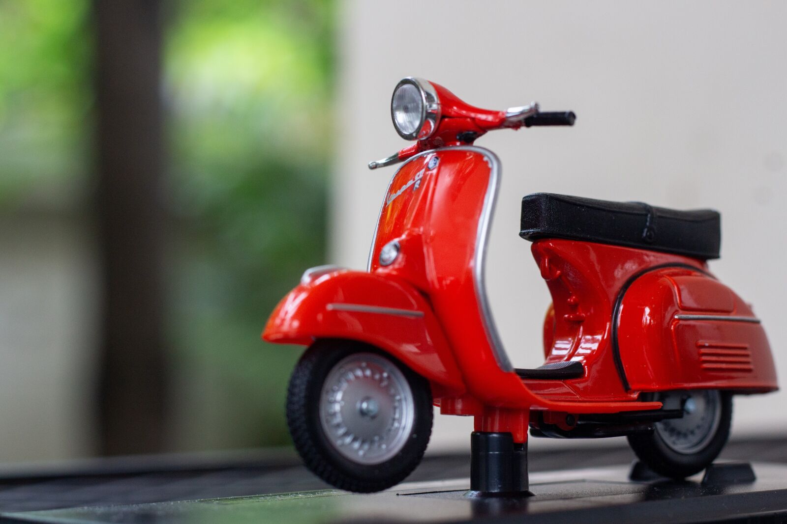 Canon EOS 700D (EOS Rebel T5i / EOS Kiss X7i) sample photo. Vespa, free time, retro photography