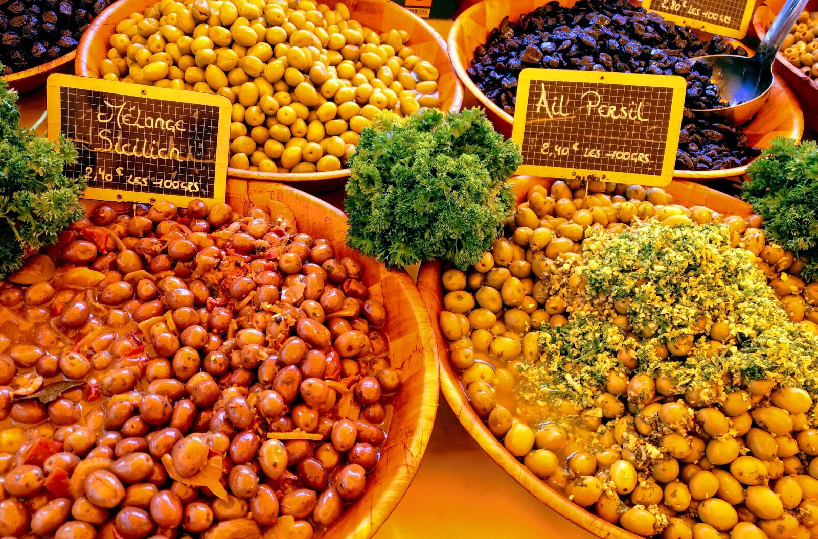 Motorola Moto G (4) sample photo. Olives, market, thônes photography