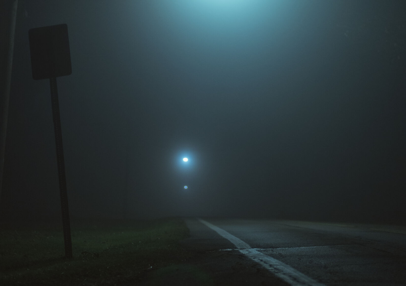 Canon EOS 5D Mark II sample photo. Darkness, fog, foggy, mist photography