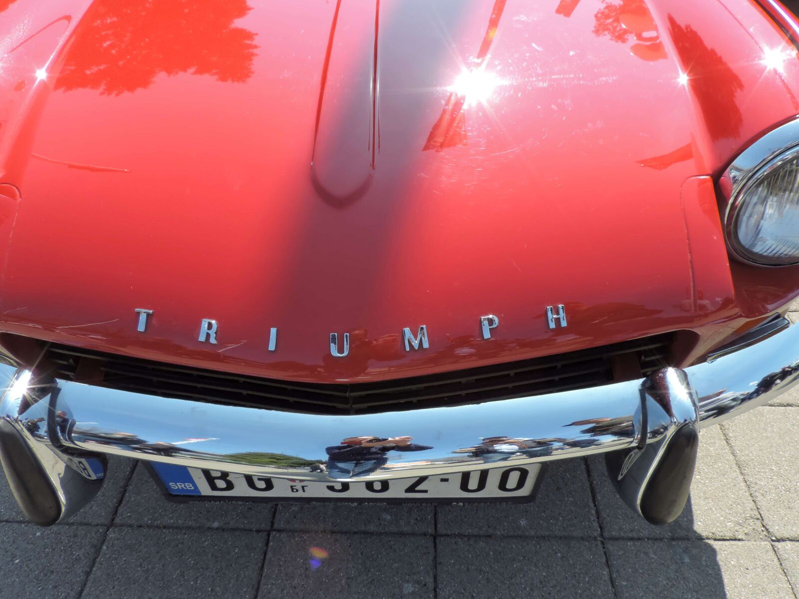 Nikon Coolpix P520 sample photo. Car, metallic, sunrays, sunshine photography