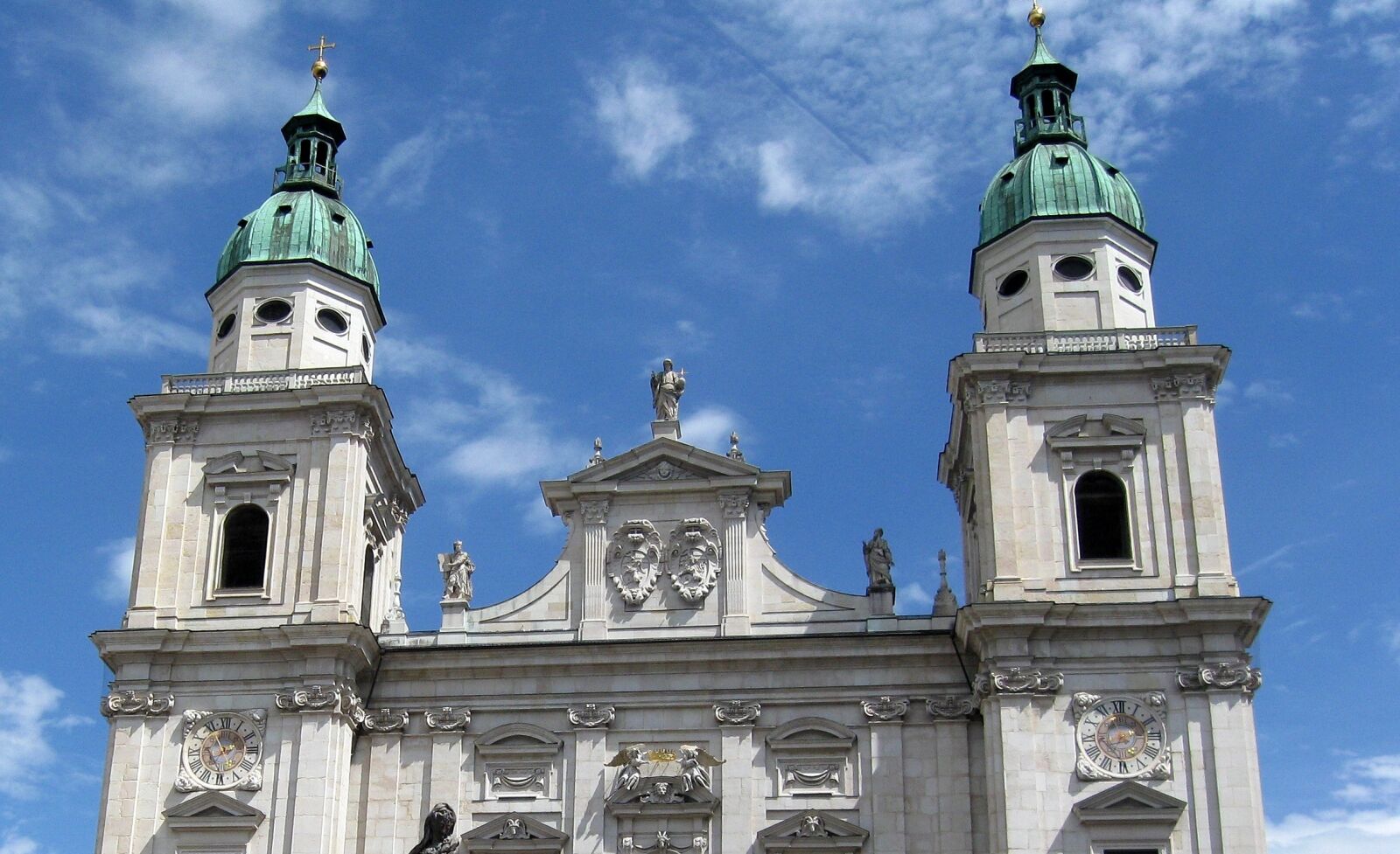 Canon PowerShot A590 IS sample photo. Salzburg, towers, building photography