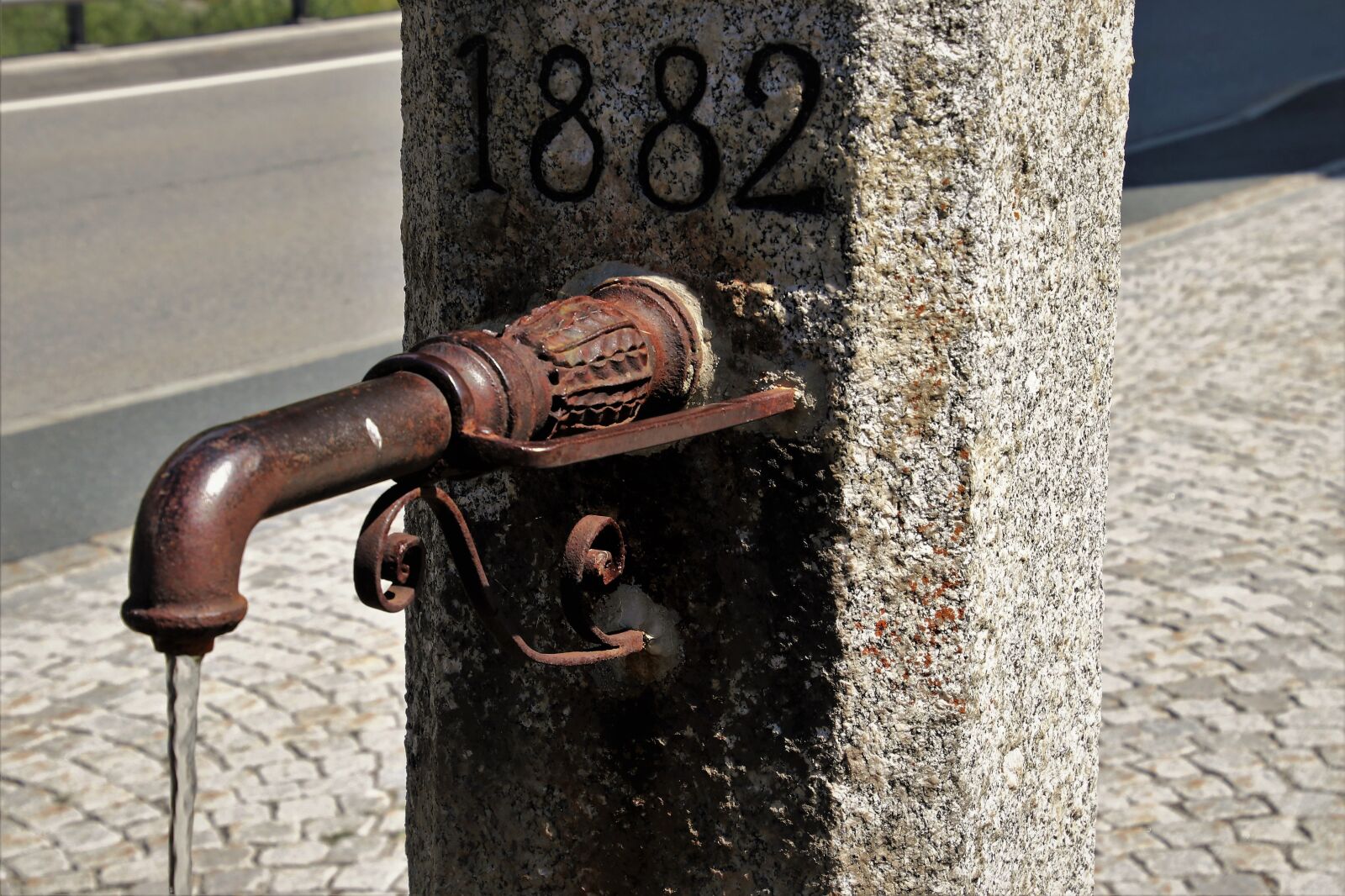 Canon EOS 80D sample photo. Faucet, rust, old photography