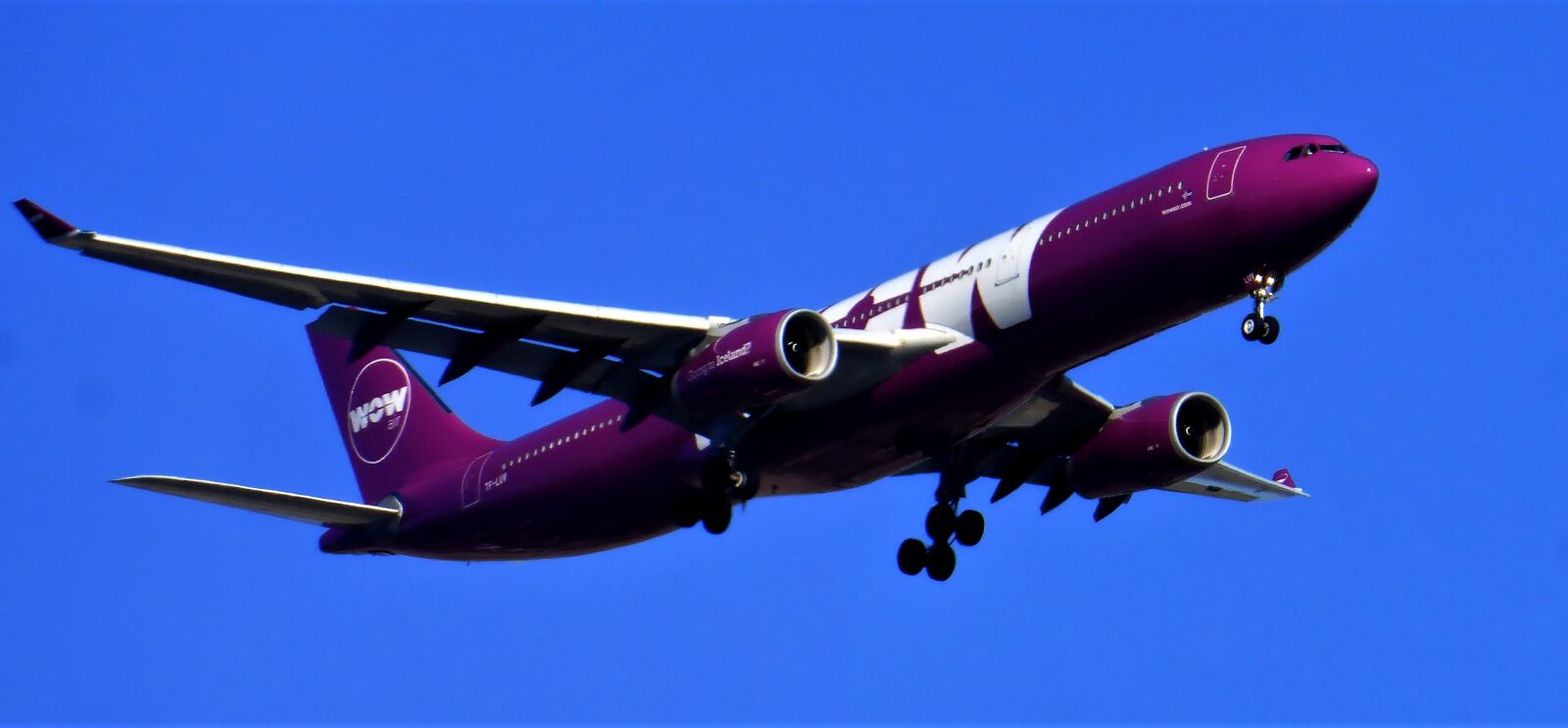 Panasonic Lumix DMC-ZS25 (Lumix DMC-TZ35) sample photo. Transport, aircraft, flight photography