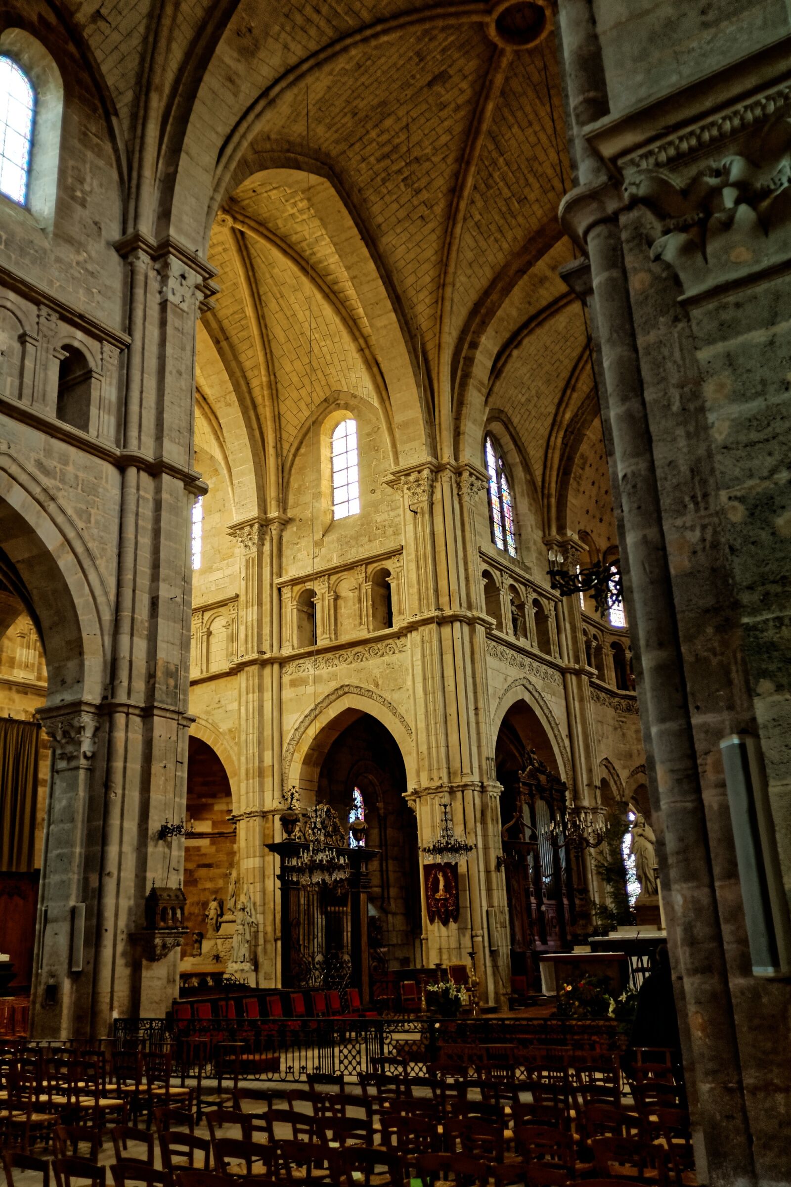 Nikon D50 sample photo. Cathedral, inside, langres photography
