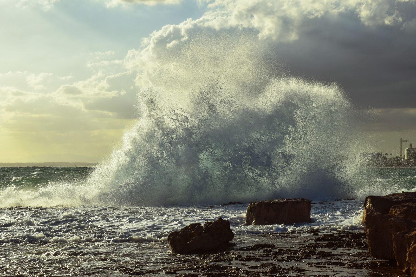 Nikon D3300 sample photo. Storm, wave, crushing photography