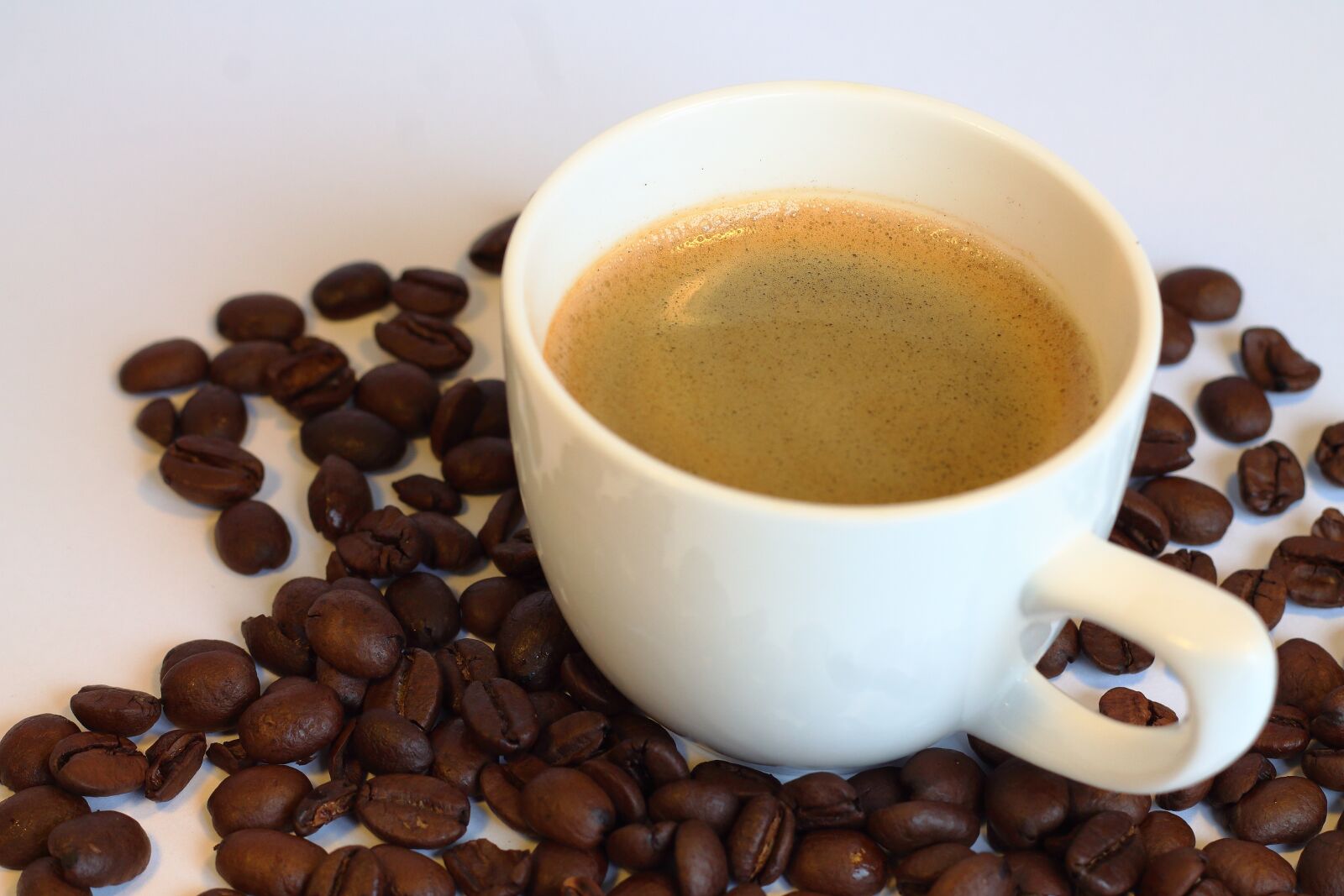 Canon EOS 1100D (EOS Rebel T3 / EOS Kiss X50) + Canon EF 50mm F1.8 II sample photo. Espresso, a cup of photography