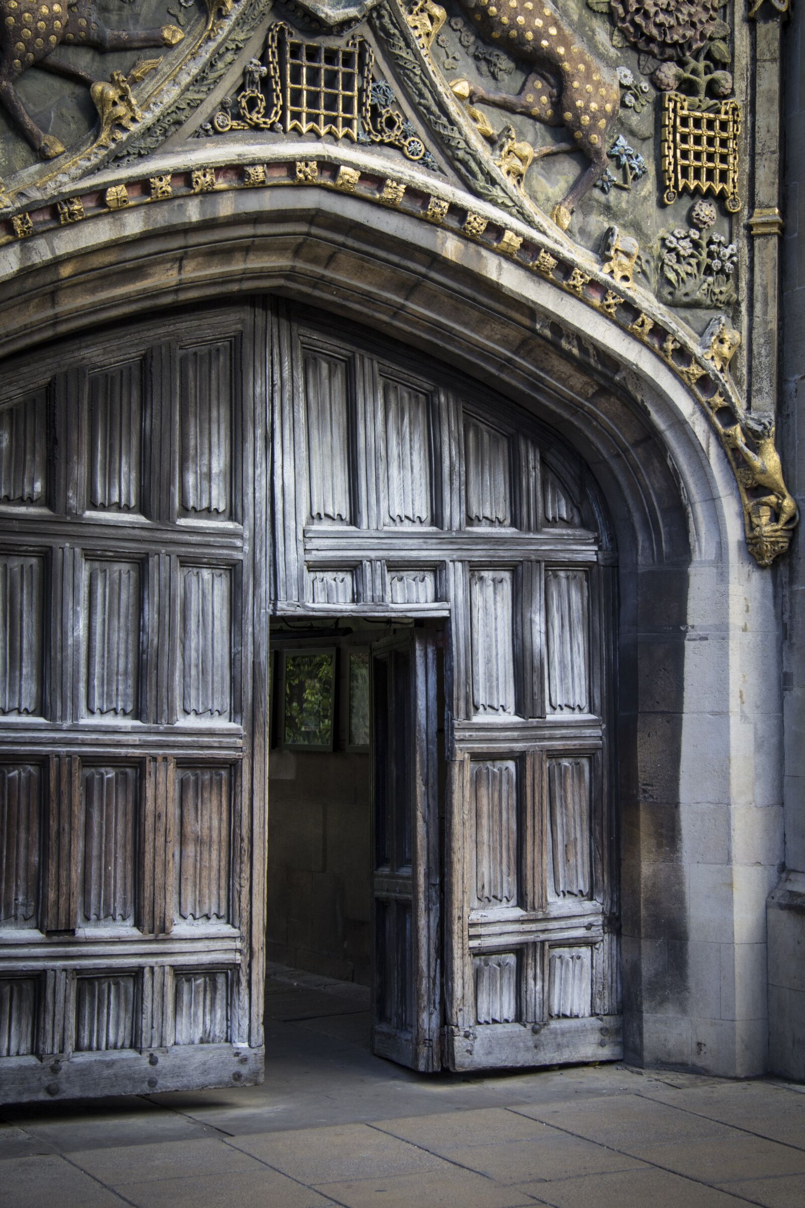 Canon EF-S 17-85mm F4-5.6 IS USM sample photo. Door, ancient, wood photography