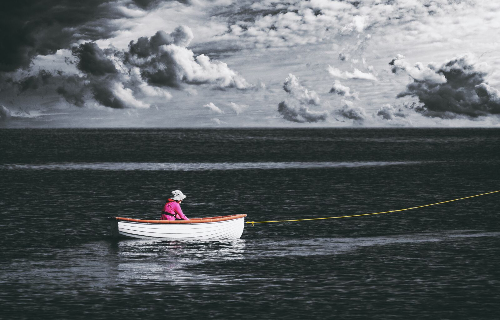 Fujifilm X-T2 + Fujifilm XF 55-200mm F3.5-4.8 R LM OIS sample photo. Boat, rowing boat, girl photography