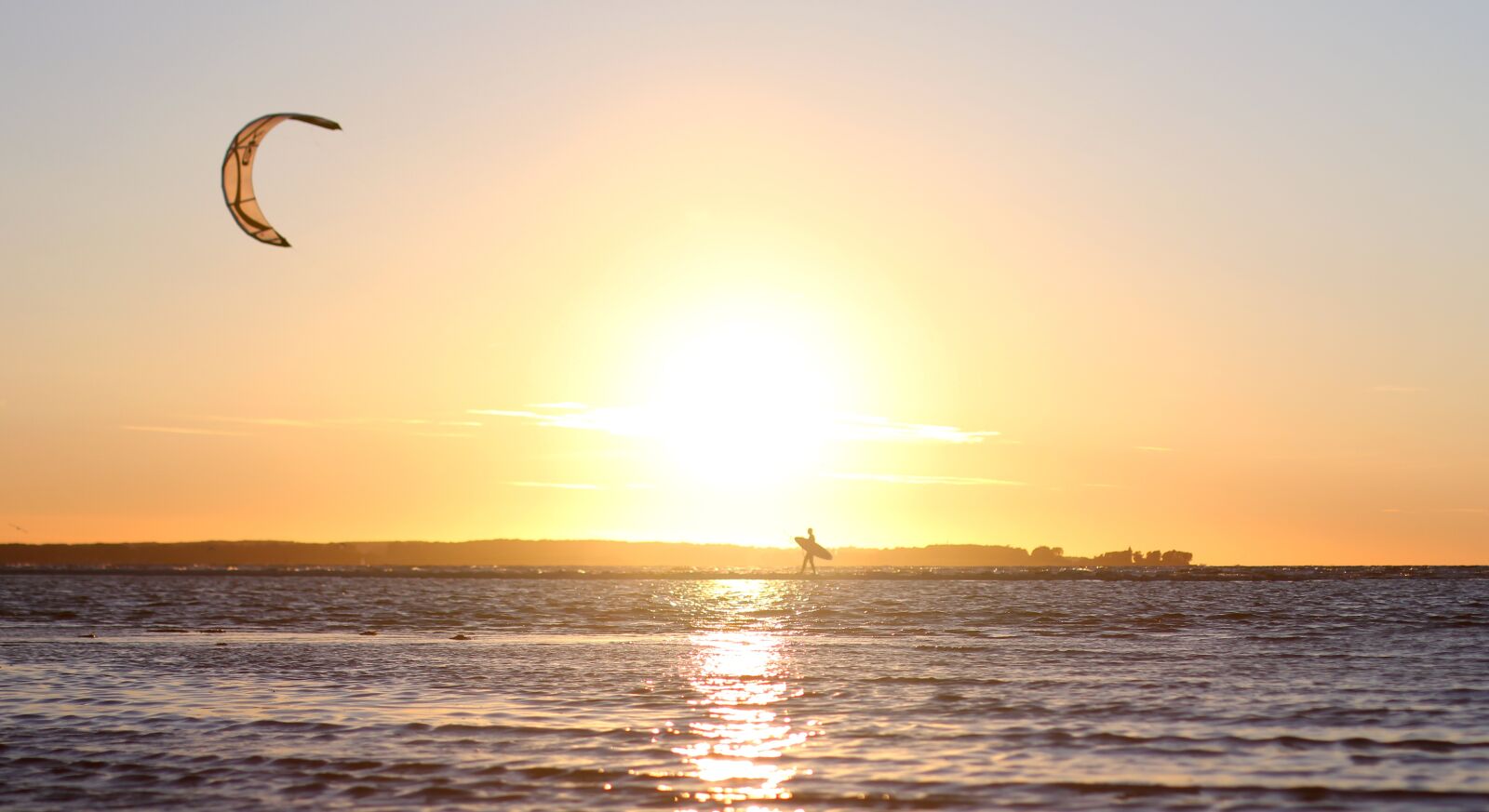 Canon EOS 550D (EOS Rebel T2i / EOS Kiss X4) sample photo. Kite, kiteboard, kiteboarding photography