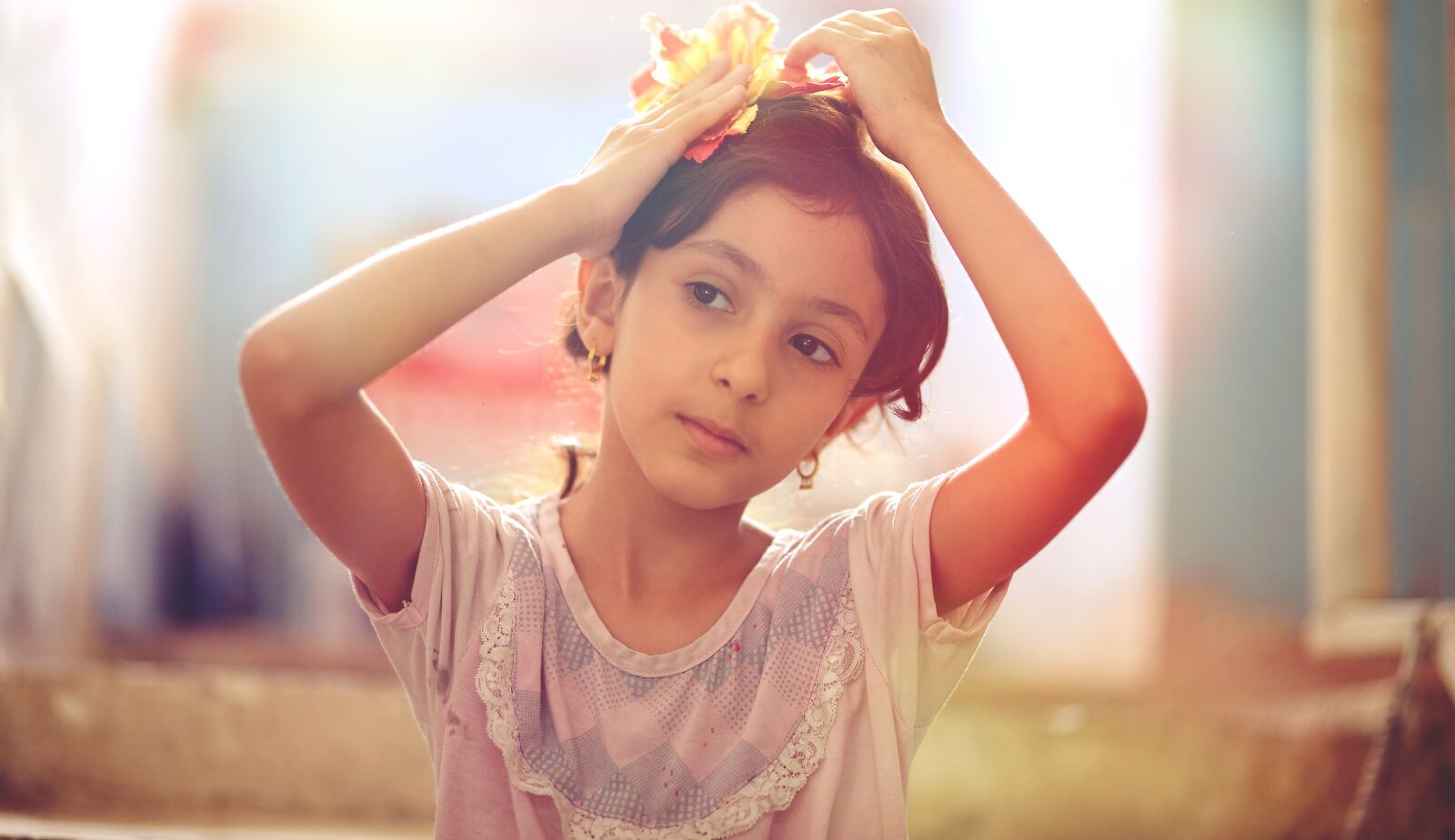 Nikon D750 sample photo. Girl, sun, flower photography