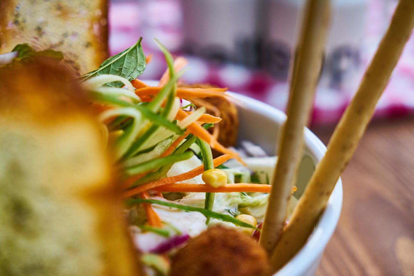 Sony a7R II sample photo. Food, salad, macro photography
