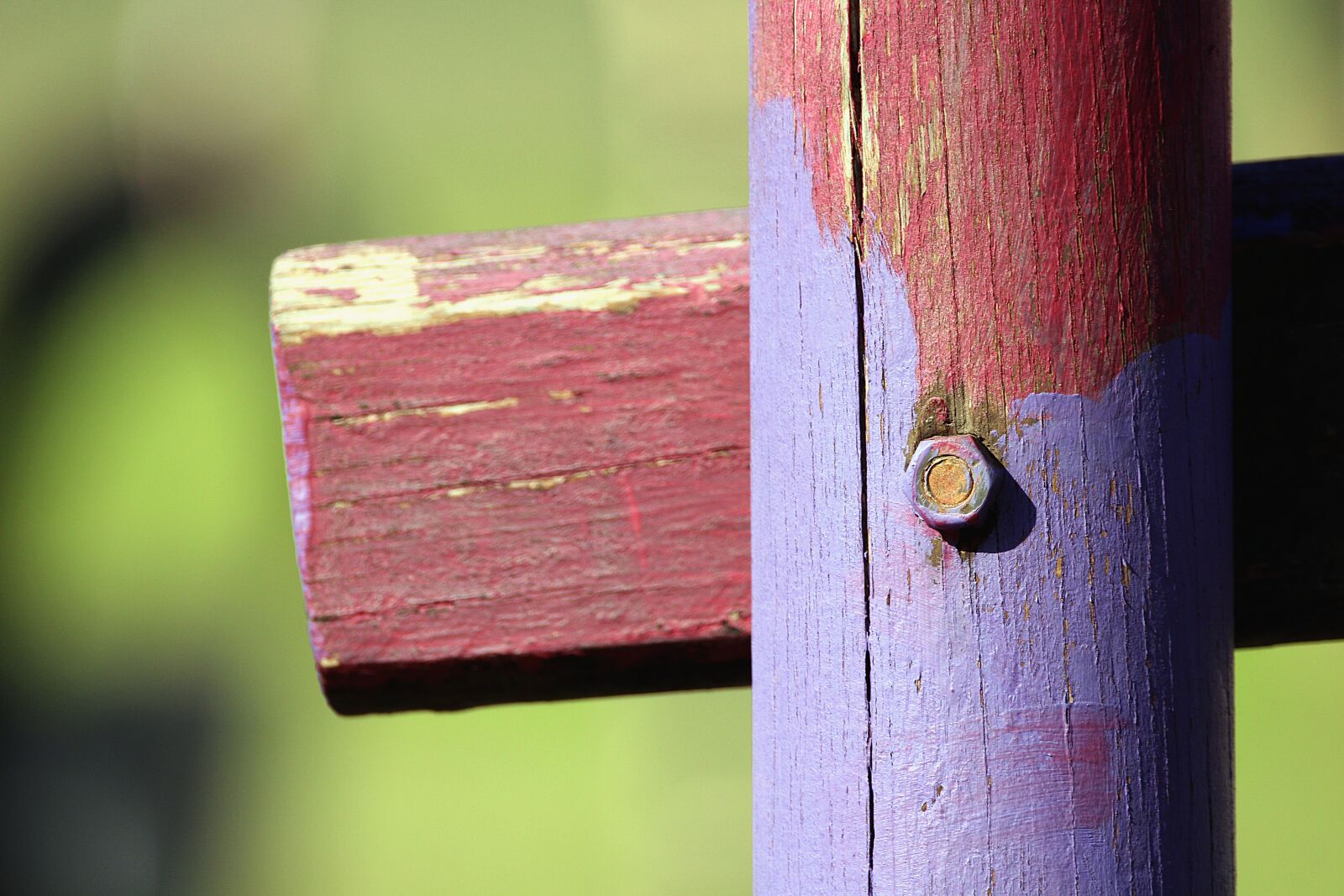 150-600mm F5-6.3 DG OS HSM | Contemporary 015 sample photo. Wood, pile, screw photography