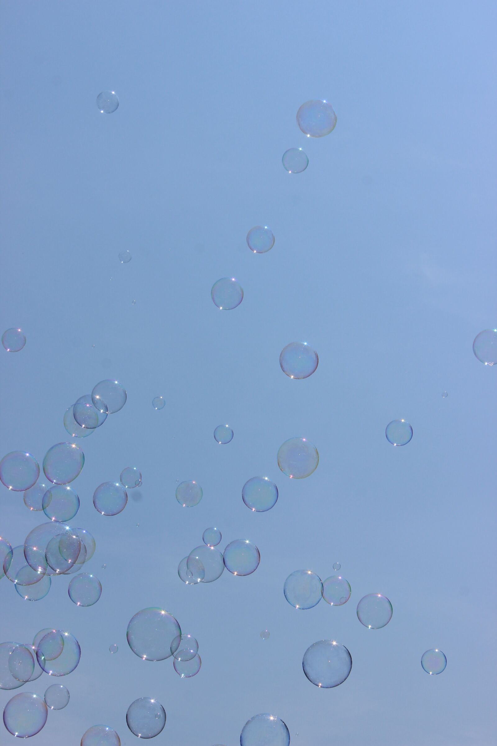 Canon EOS 600D (Rebel EOS T3i / EOS Kiss X5) sample photo. Bubbles, the sky, blue photography